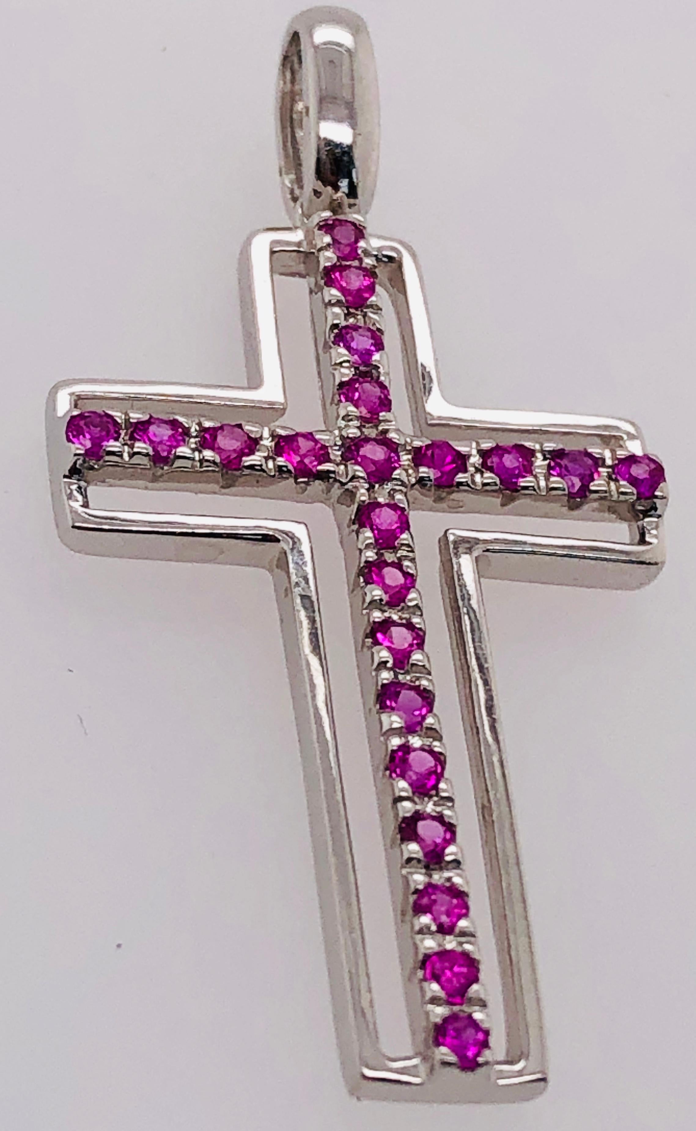 14 Karat White Gold and Pink Topaz Cross Pendant 0.38 TWS In Good Condition For Sale In Stamford, CT