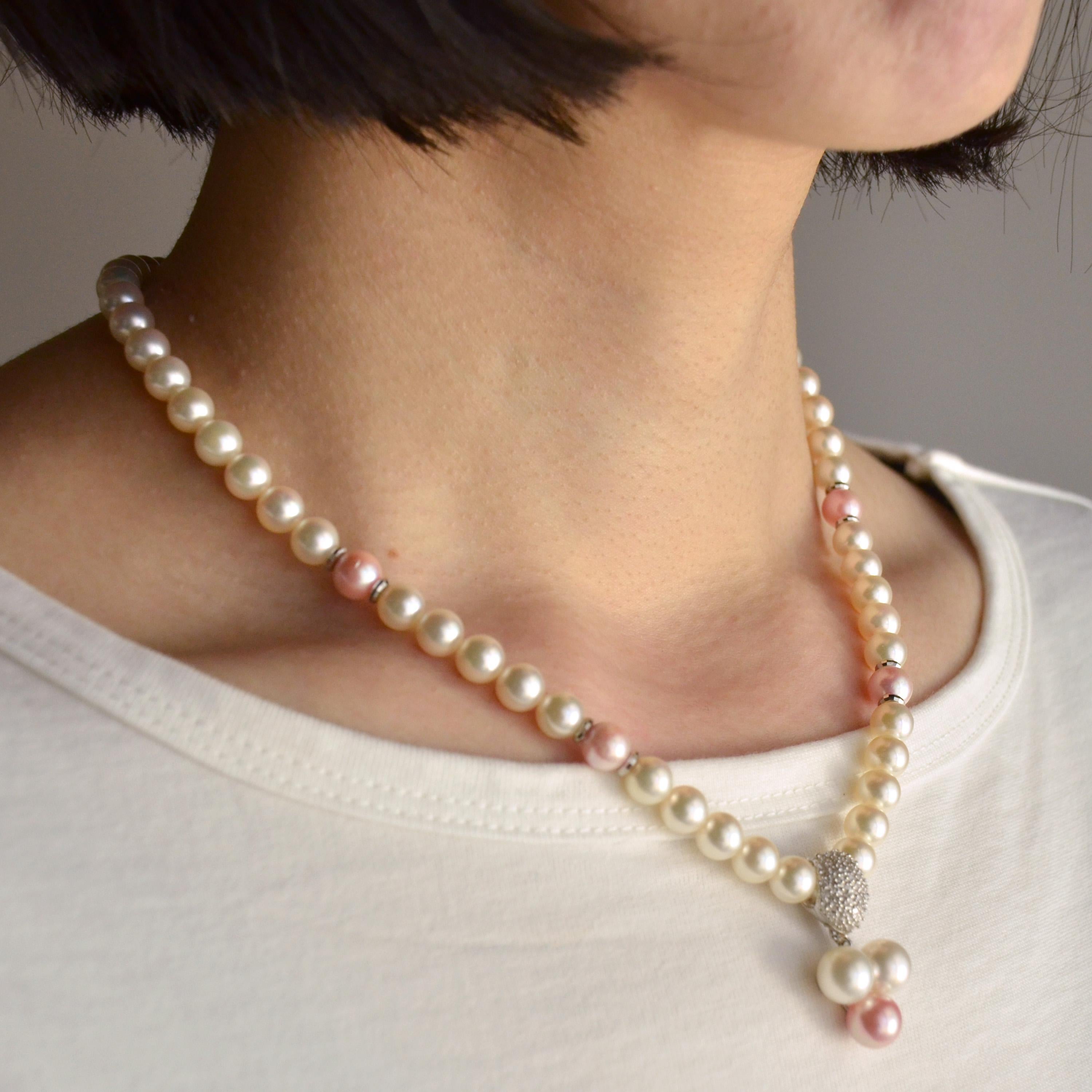 14 Karat White Gold and Platinum Pink Coral Core Pearl and Akoya Pearl Necklace For Sale 5