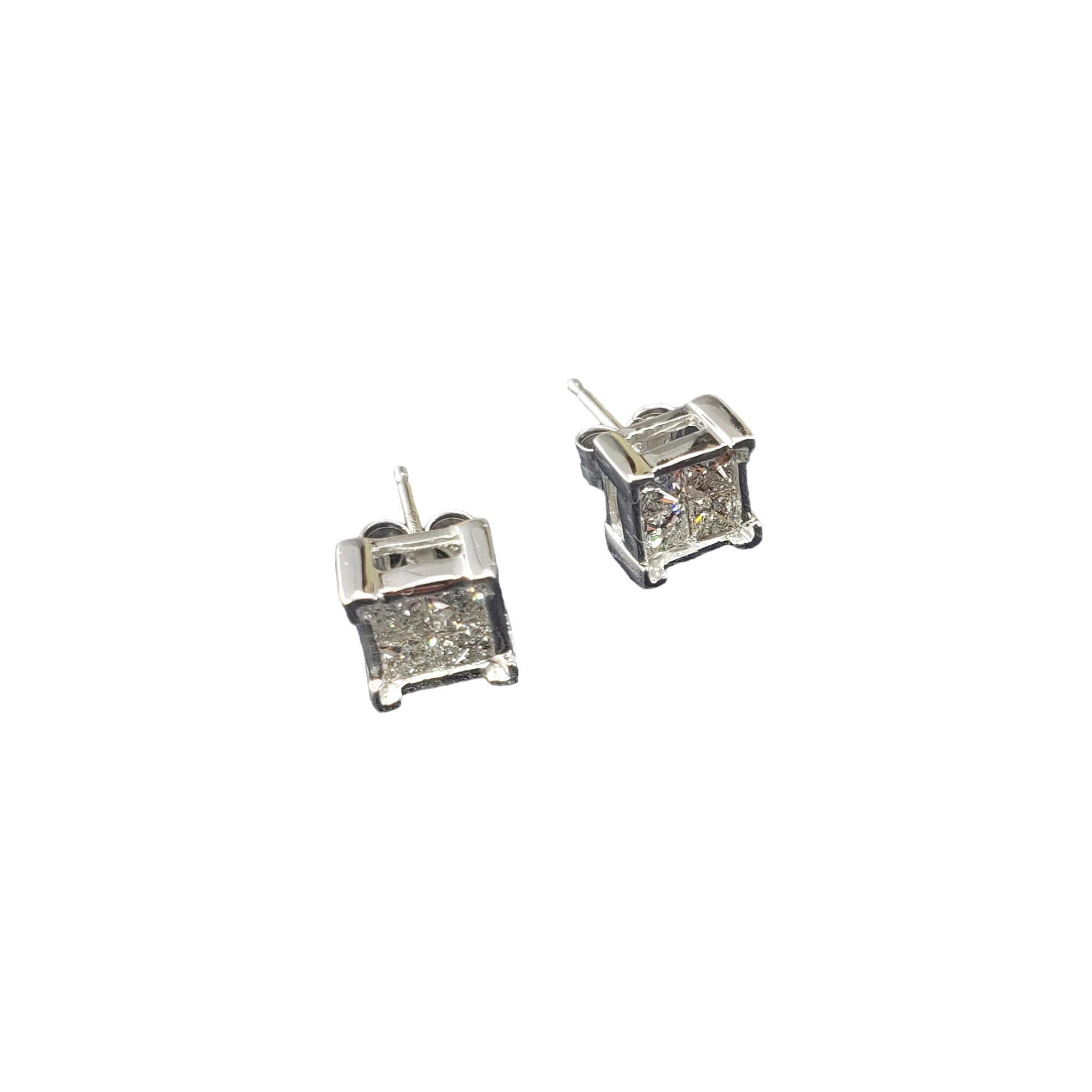 Taille princesse Boucles d'oreilles en or blanc 14 carats et diamants taille Princesse #17686 en vente