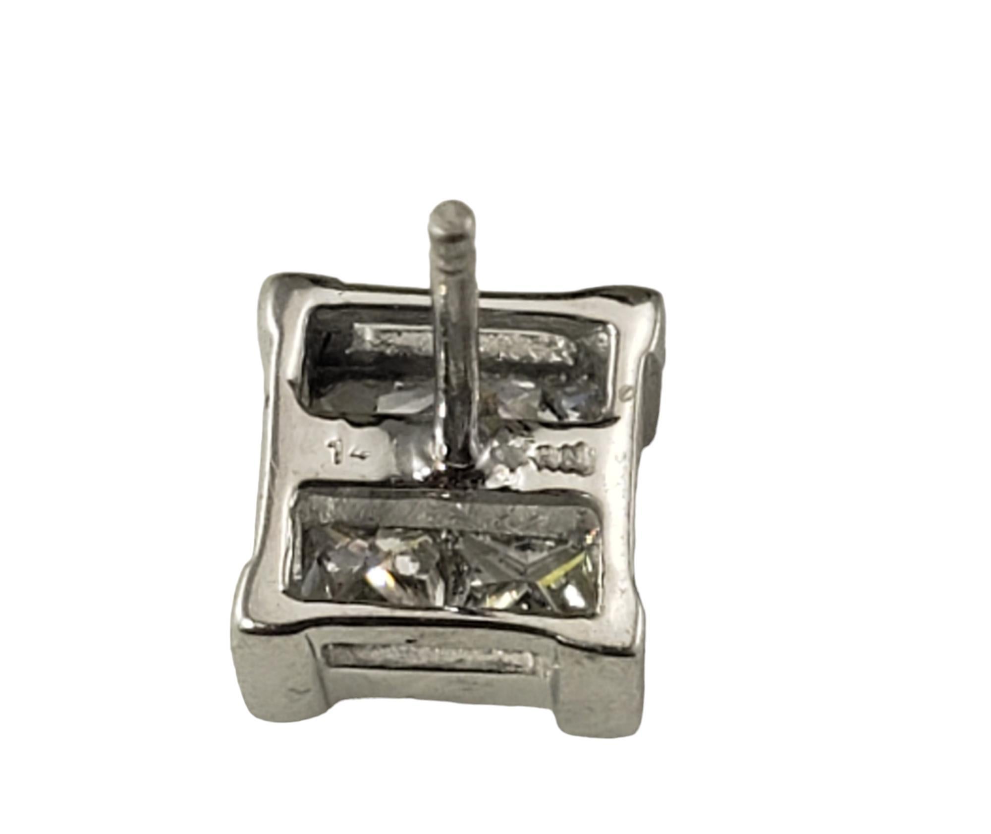 Boucles d'oreilles en or blanc 14 carats et diamants taille Princesse #17686 Pour femmes en vente