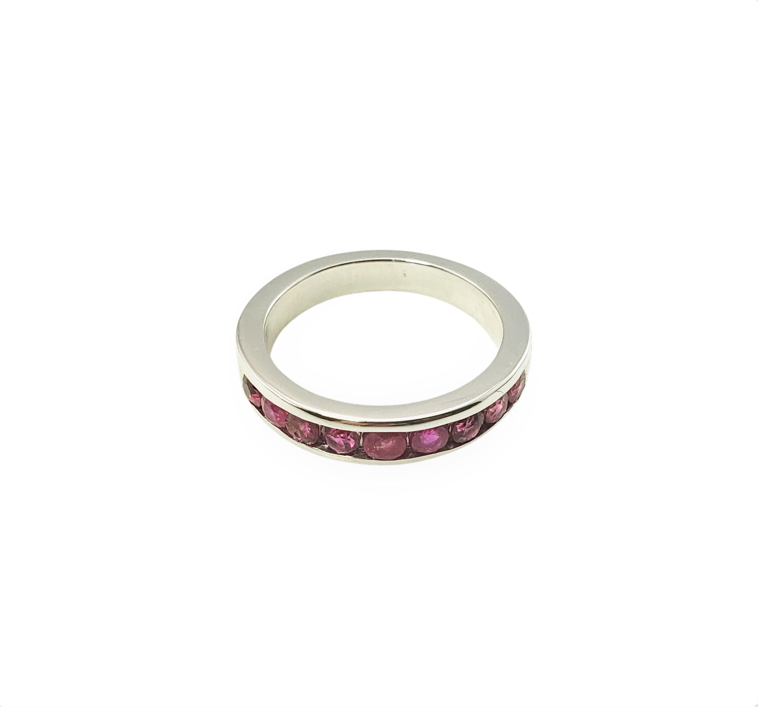 14 Karat Weißgold und Rubin-Ring (Rundschliff)