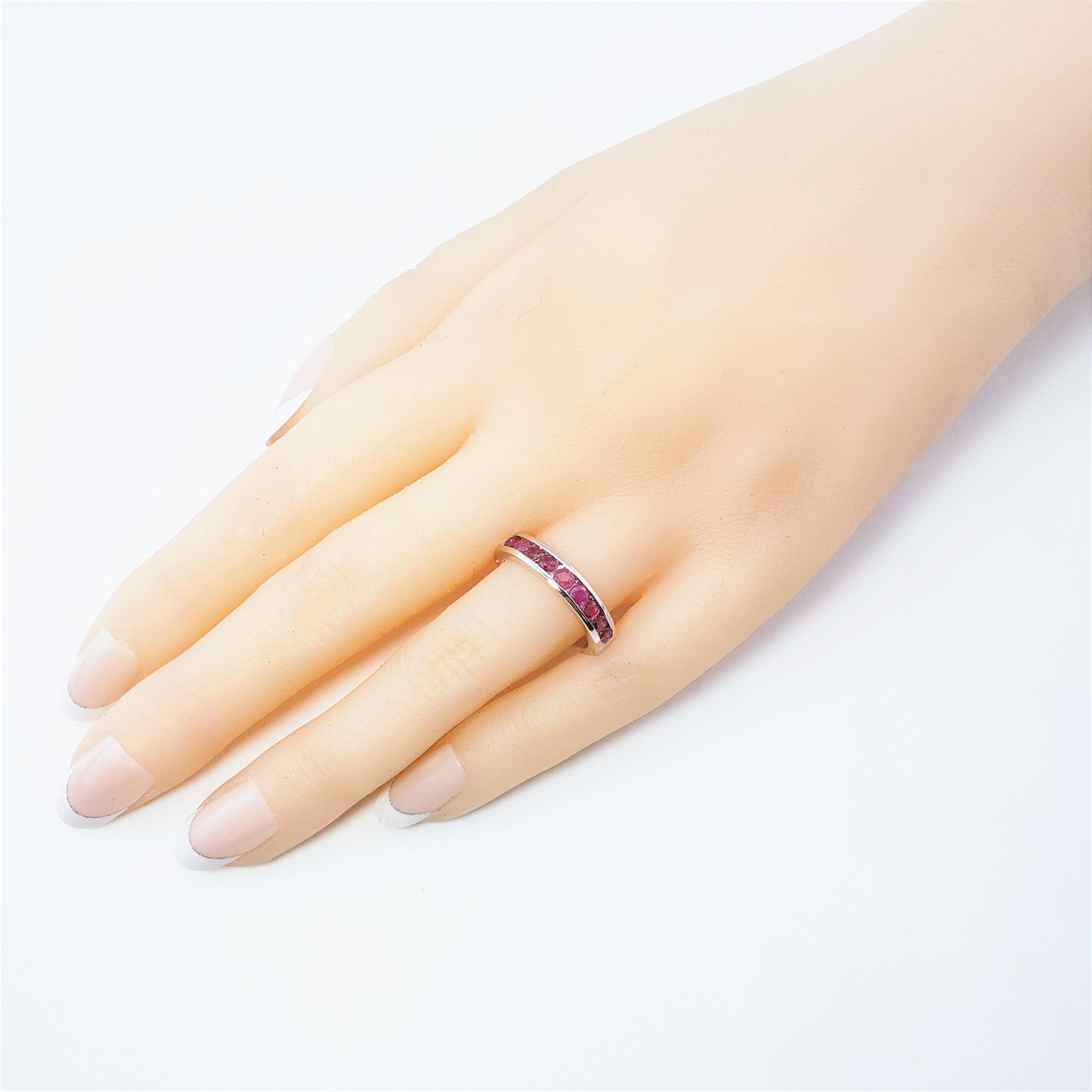 14 Karat Weißgold und Rubin-Ring 2