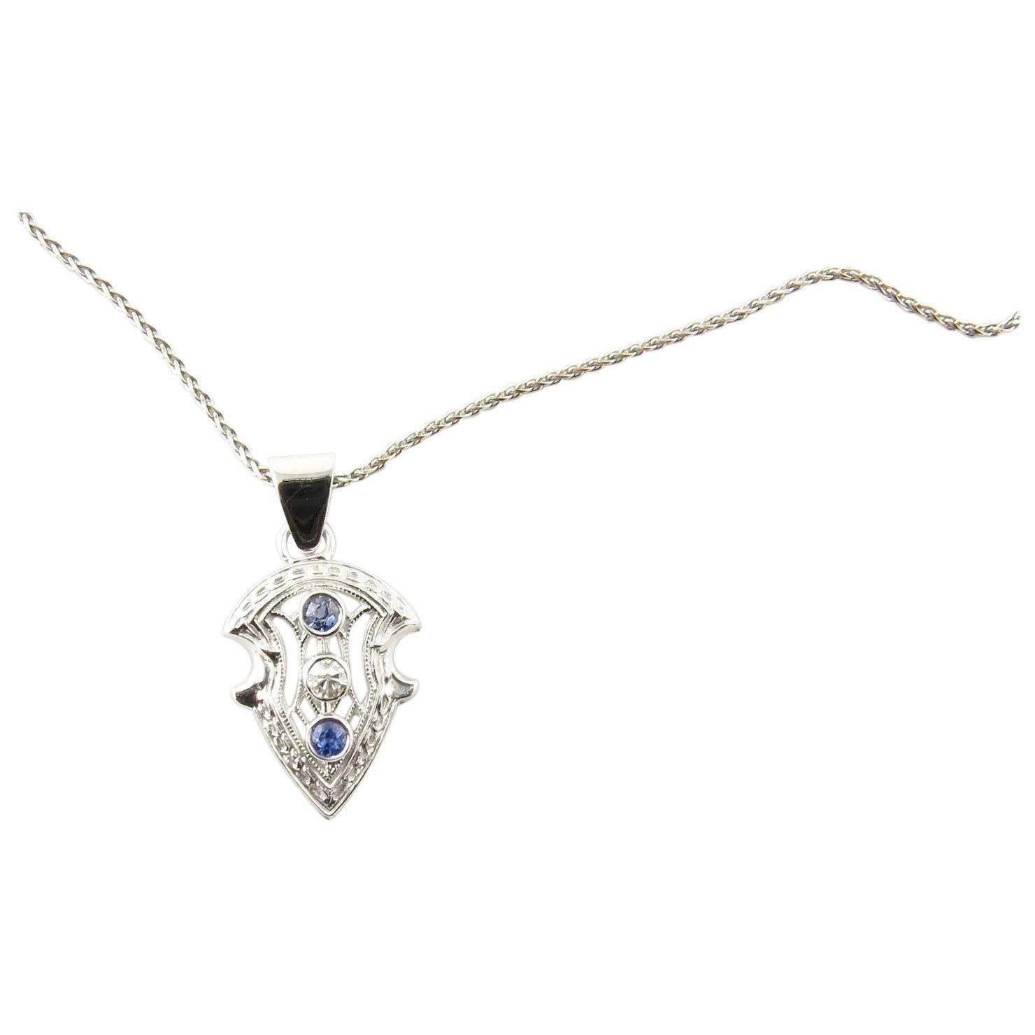 14 Karat White Gold and Sapphire Pendant Necklace In Good Condition In Washington Depot, CT