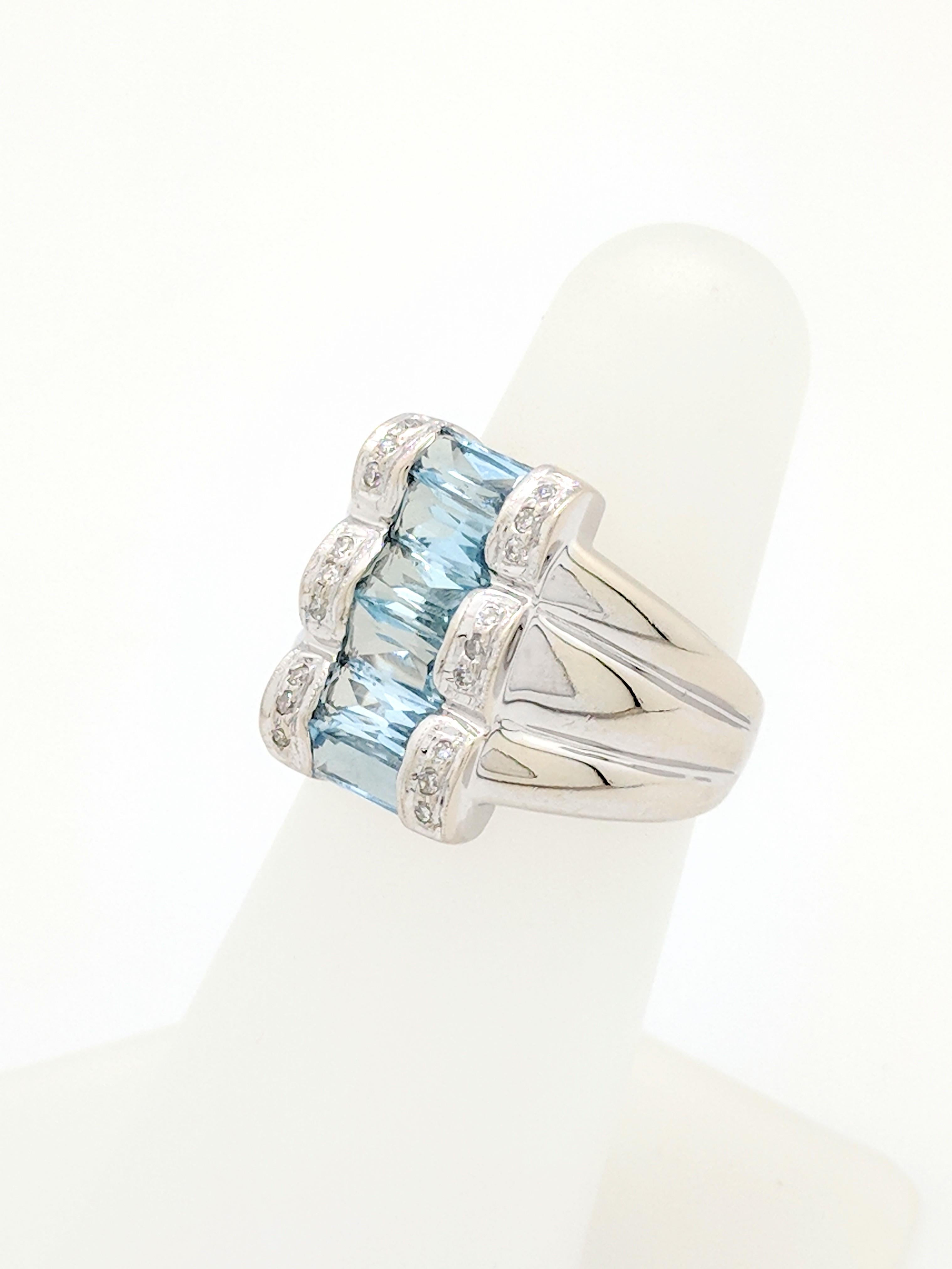 14 Karat White Gold Aquamarine and Diamond Ring 5