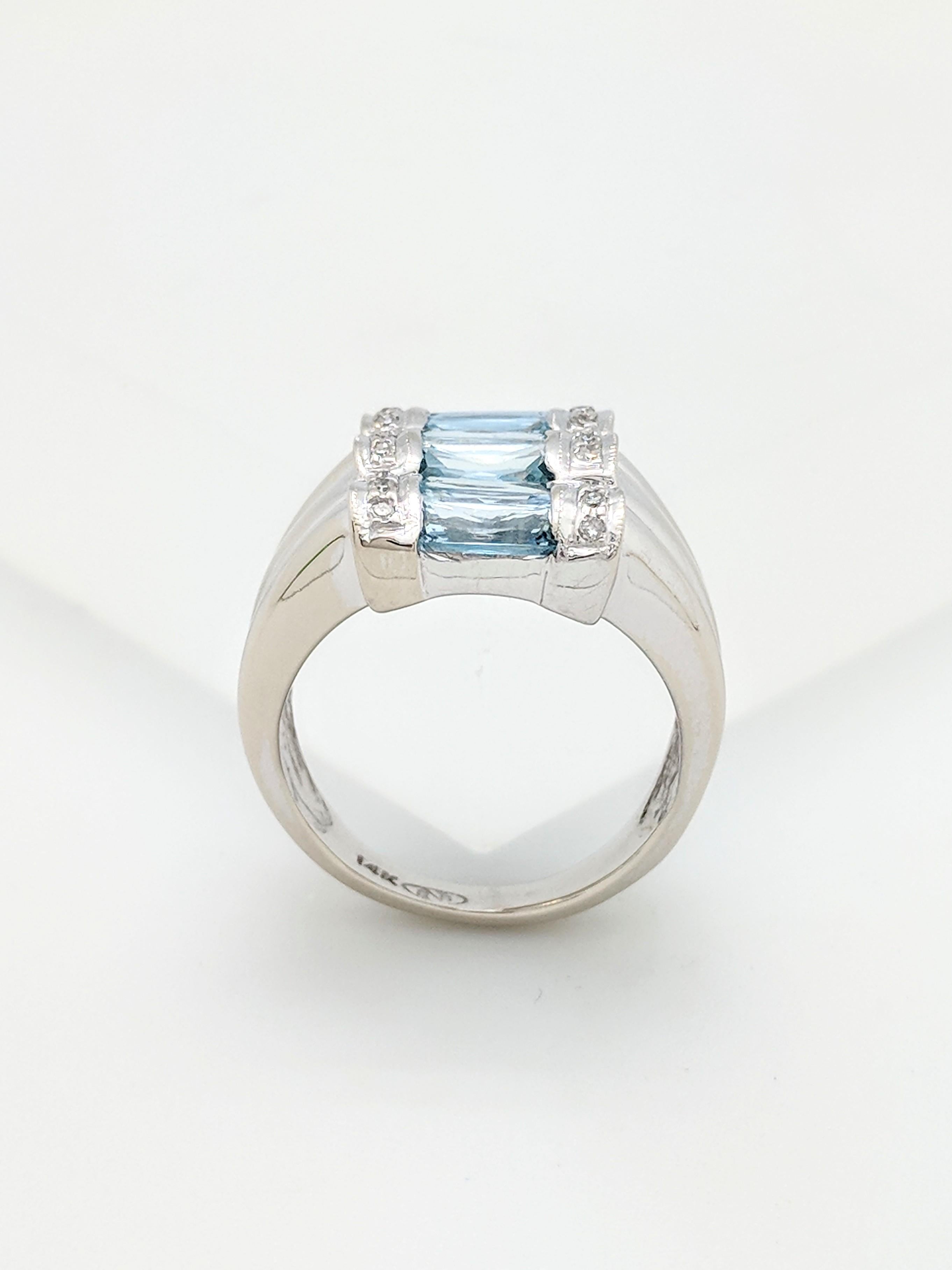 14 Karat White Gold Aquamarine and Diamond Ring 2