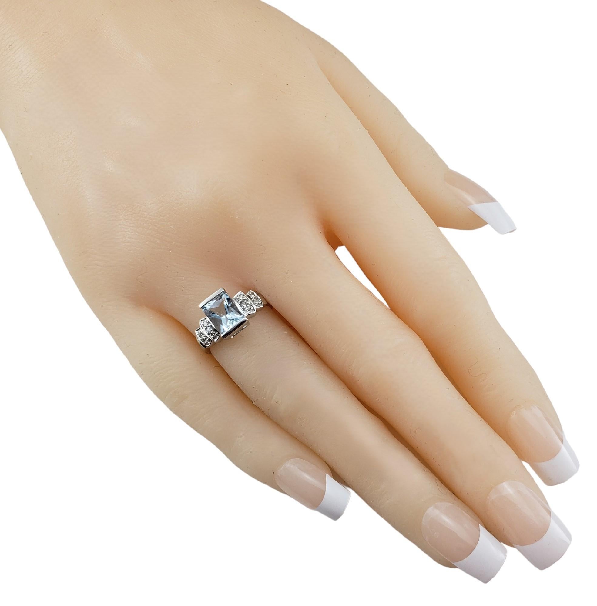 14 Karat Weißgold Aquamarin und Diamant-Ring Größe 5,25 #17149 im Angebot 1