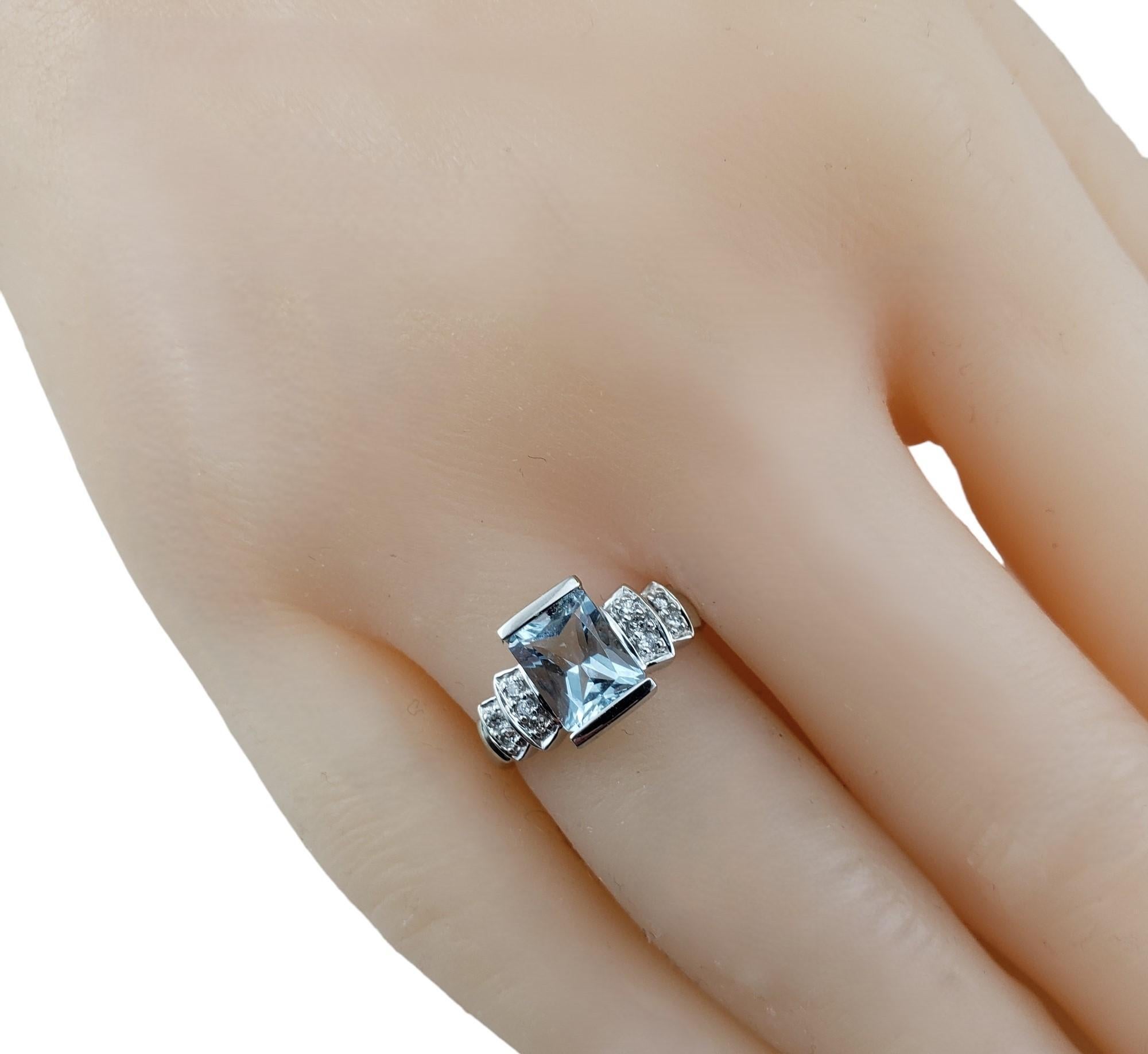 14 Karat White Gold Aquamarine and Diamond Ring Size 5.25 #17149 For Sale 2