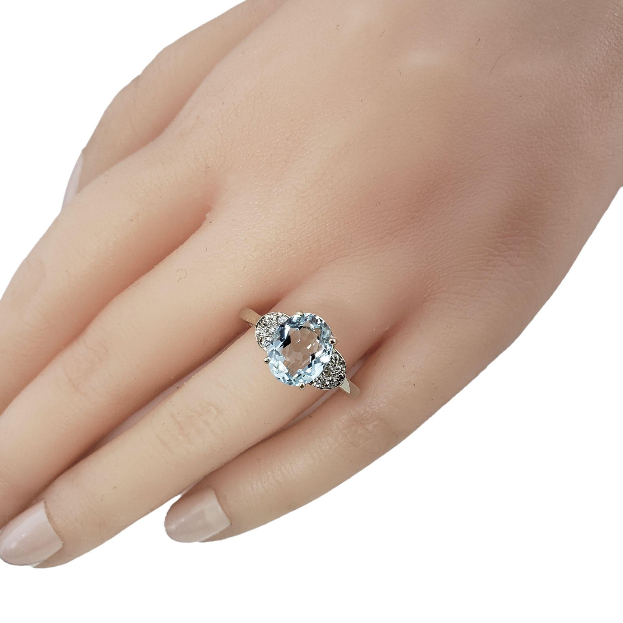 14 Karat White Gold Aquamarine and Diamond Ring #13330 For Sale 4