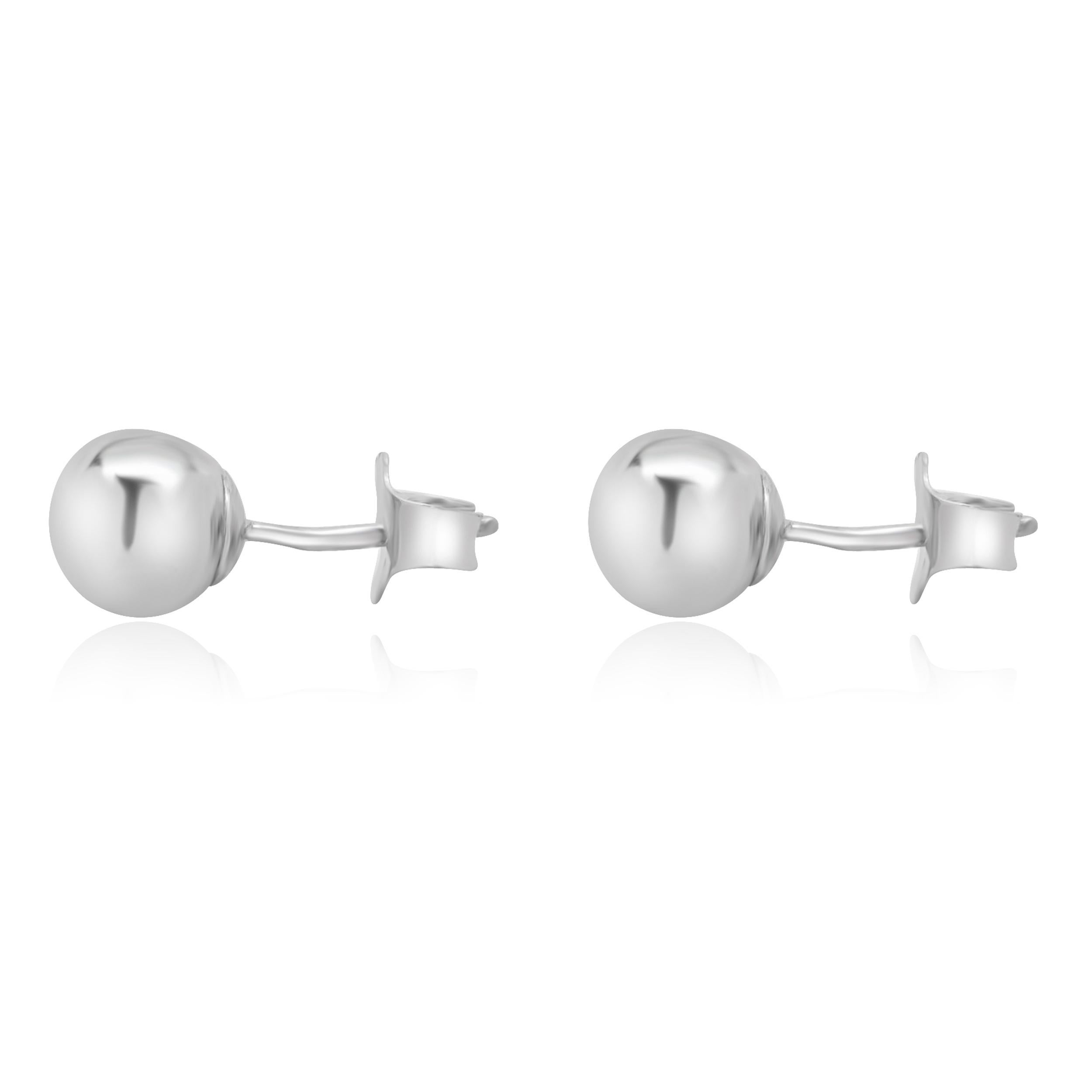 Material: 14K white gold
Dimensions: earrings measure 6mm
Weight:  0.44 grams
