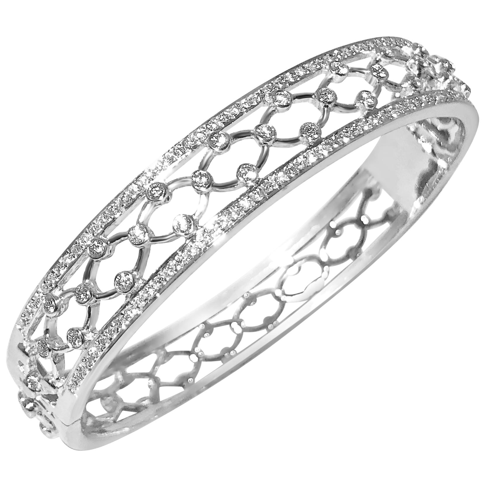 14 Karat White Gold Bangle Bracelet Venice with 134 Round Diamonds 1.50 Carat