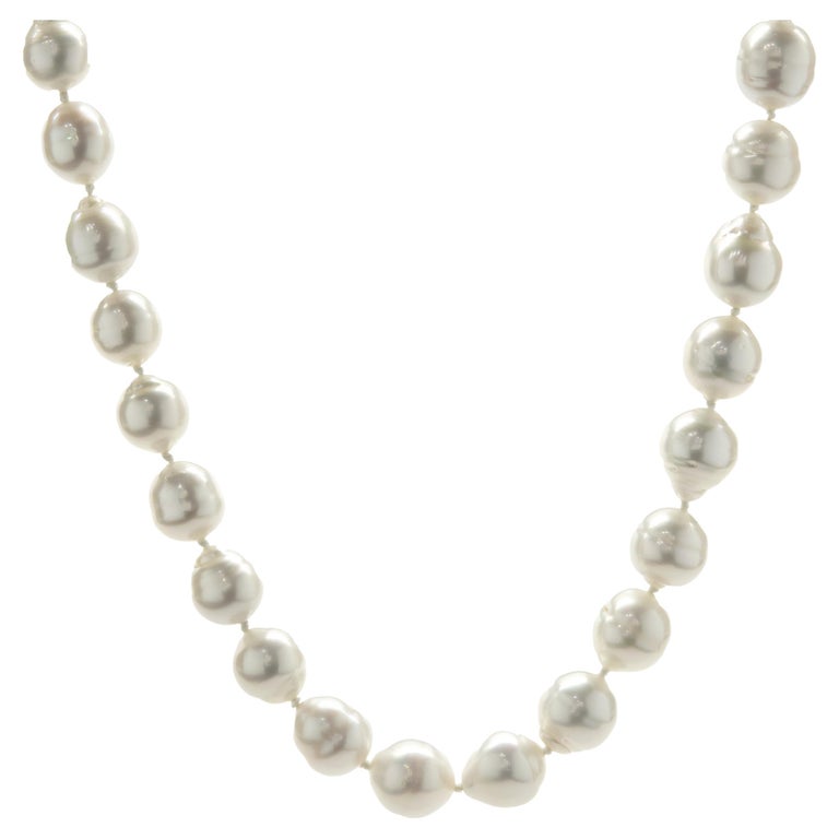 14 Karat White Gold Baroque South Sea Pearl Necklace For Sale at 1stDibs