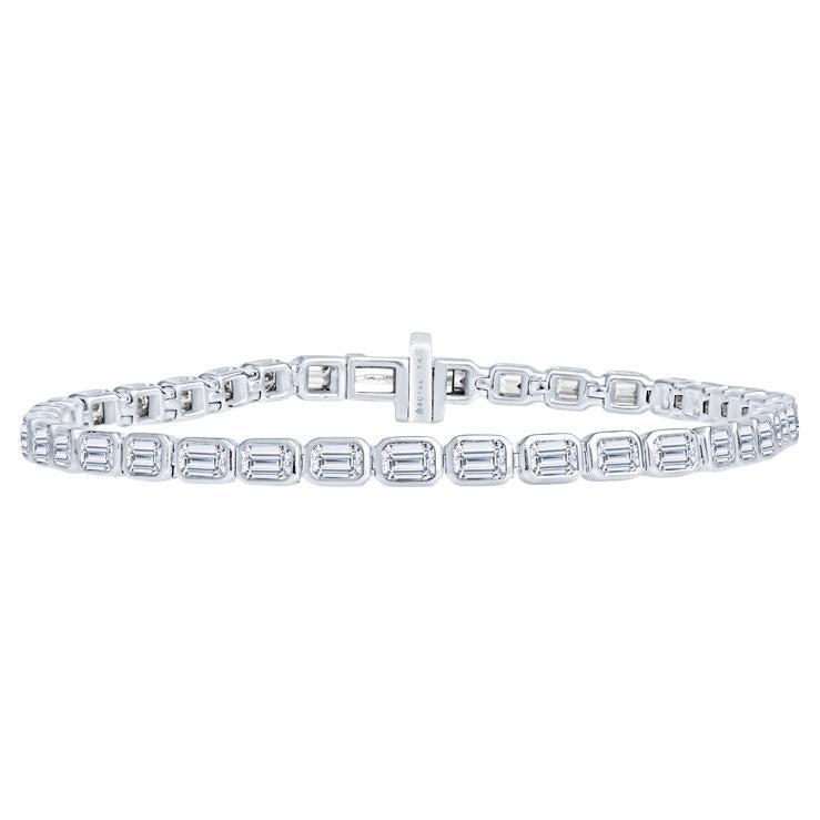 14 Karat White Gold Bezel Set Emerald Cut Diamond Bracelet For Sale