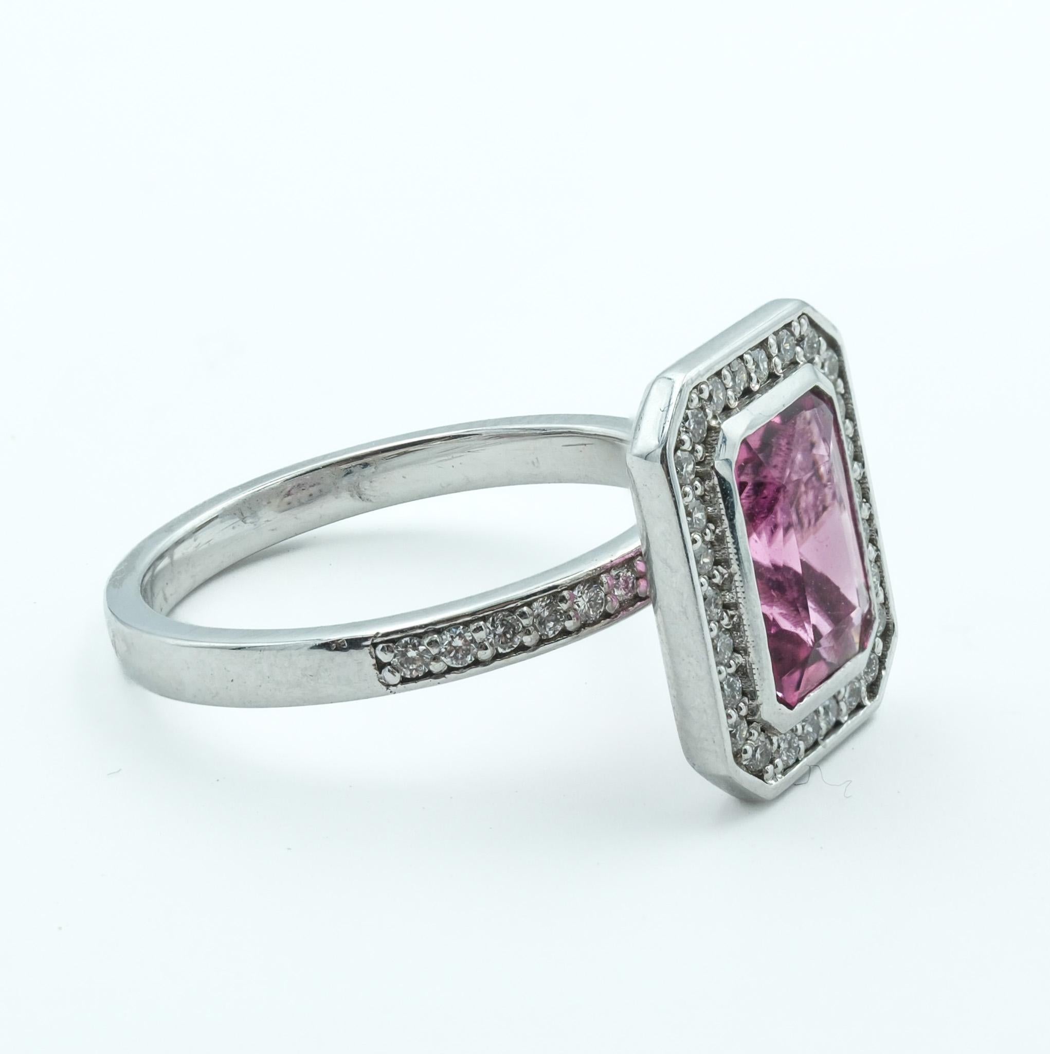 14 Karat White Gold Bezel Set Tourmaline and Diamond Ring In Good Condition For Sale In Fairfield, CT