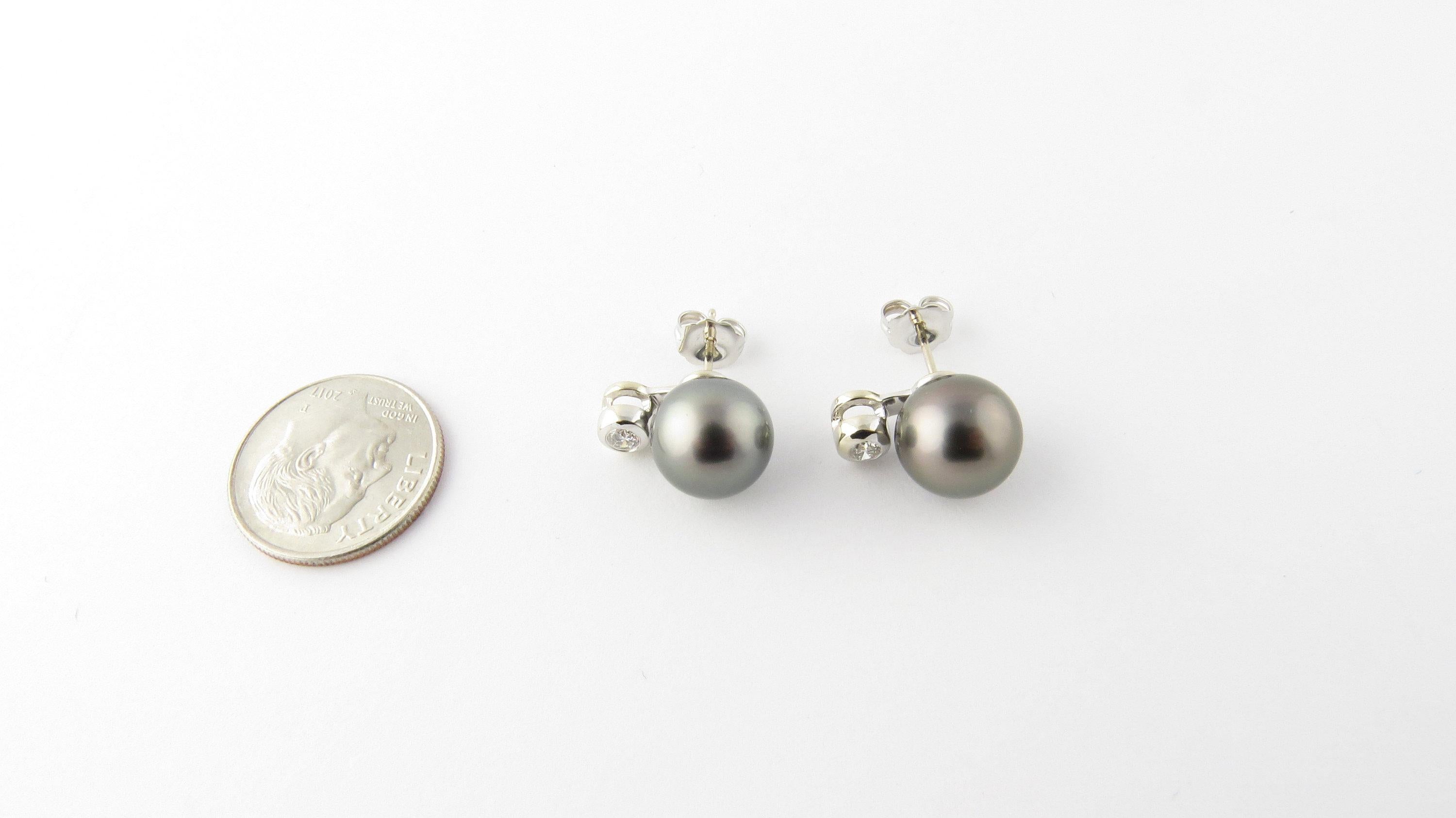 Round Cut 14 Karat White Gold Black Pearl and Diamond Earrings For Sale