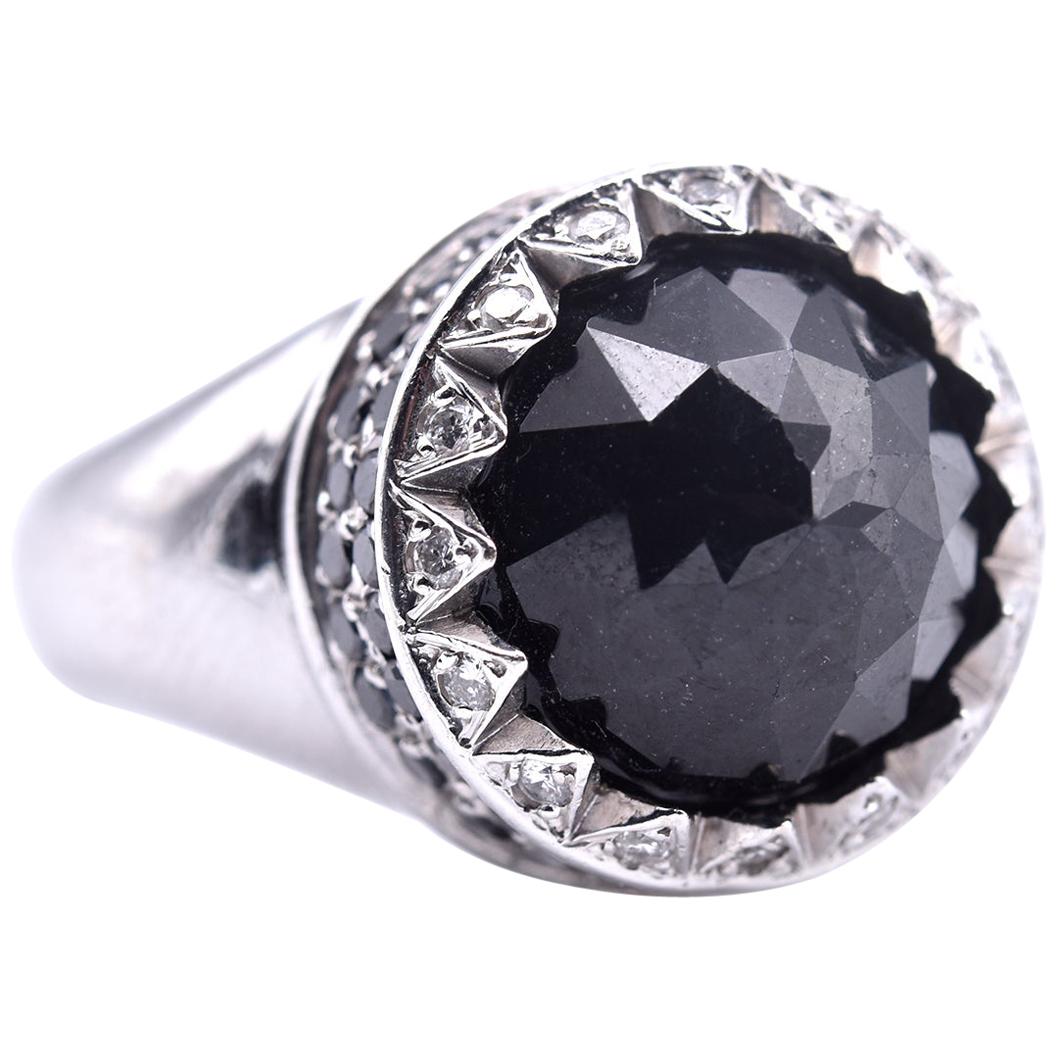 14 Karat White Gold Black Spinel with Diamonds Dome Ring