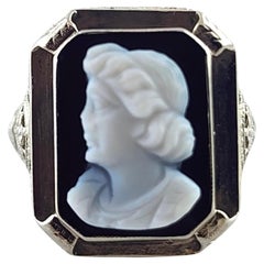 Vintage 14 Karat White Gold Black & White Onyx Cameo Ring Size 5.5 #19815