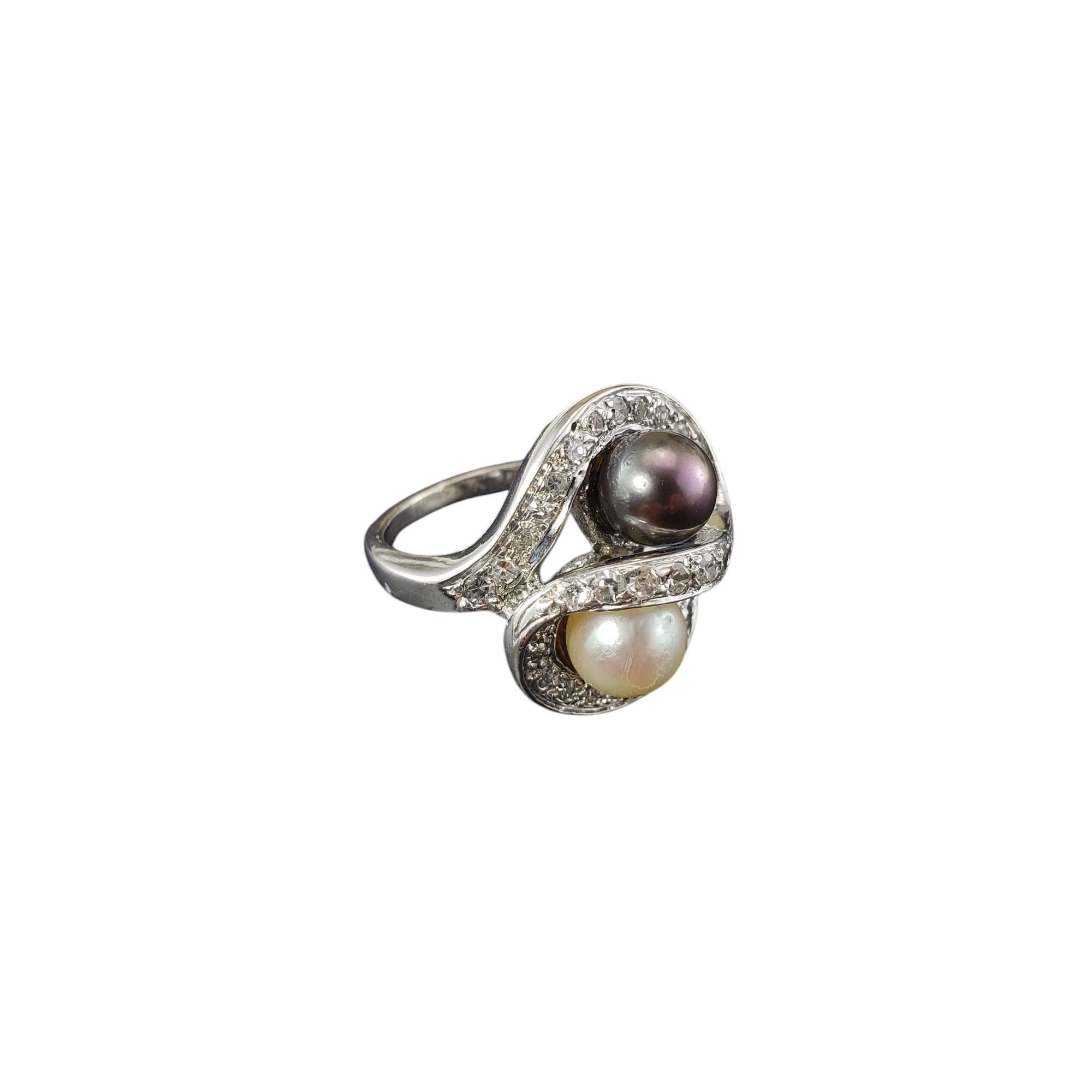 Ball Cut 14 Karat White Gold Black & White Pearl and Diamond Ring Size 4.5 #19551 For Sale