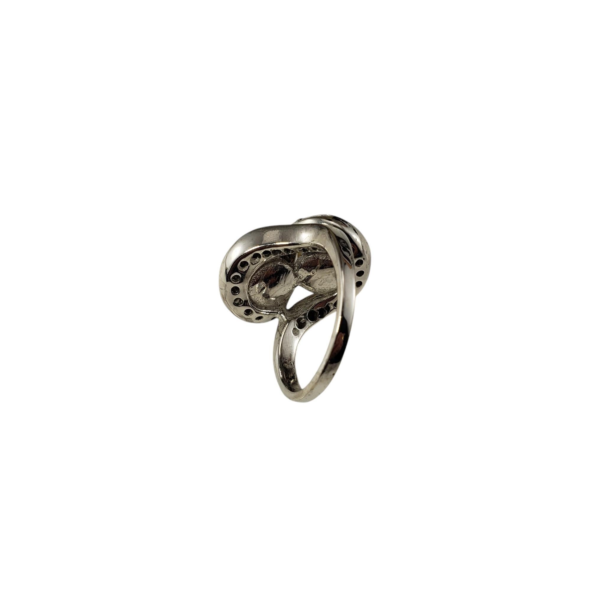 14 Karat White Gold Black & White Pearl and Diamond Ring Size 4.5 #19551 In Good Condition For Sale In Washington Depot, CT