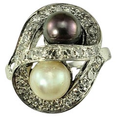 14 Karat Weißgold Schwarz-Weiß-Perlen- und Diamantring Größe 4,5 #19551