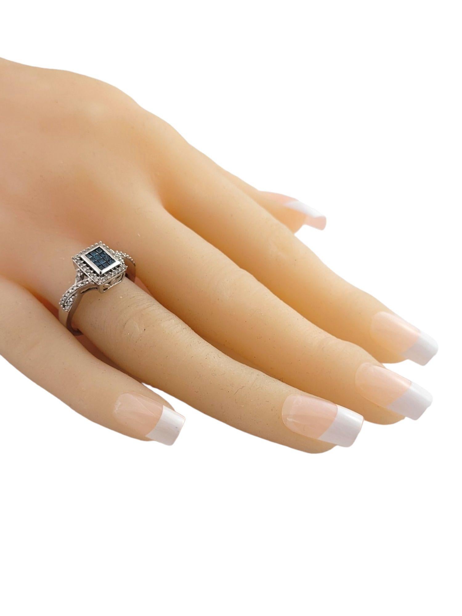 14 Karat White Gold Blue and White Diamond Ring For Sale 1