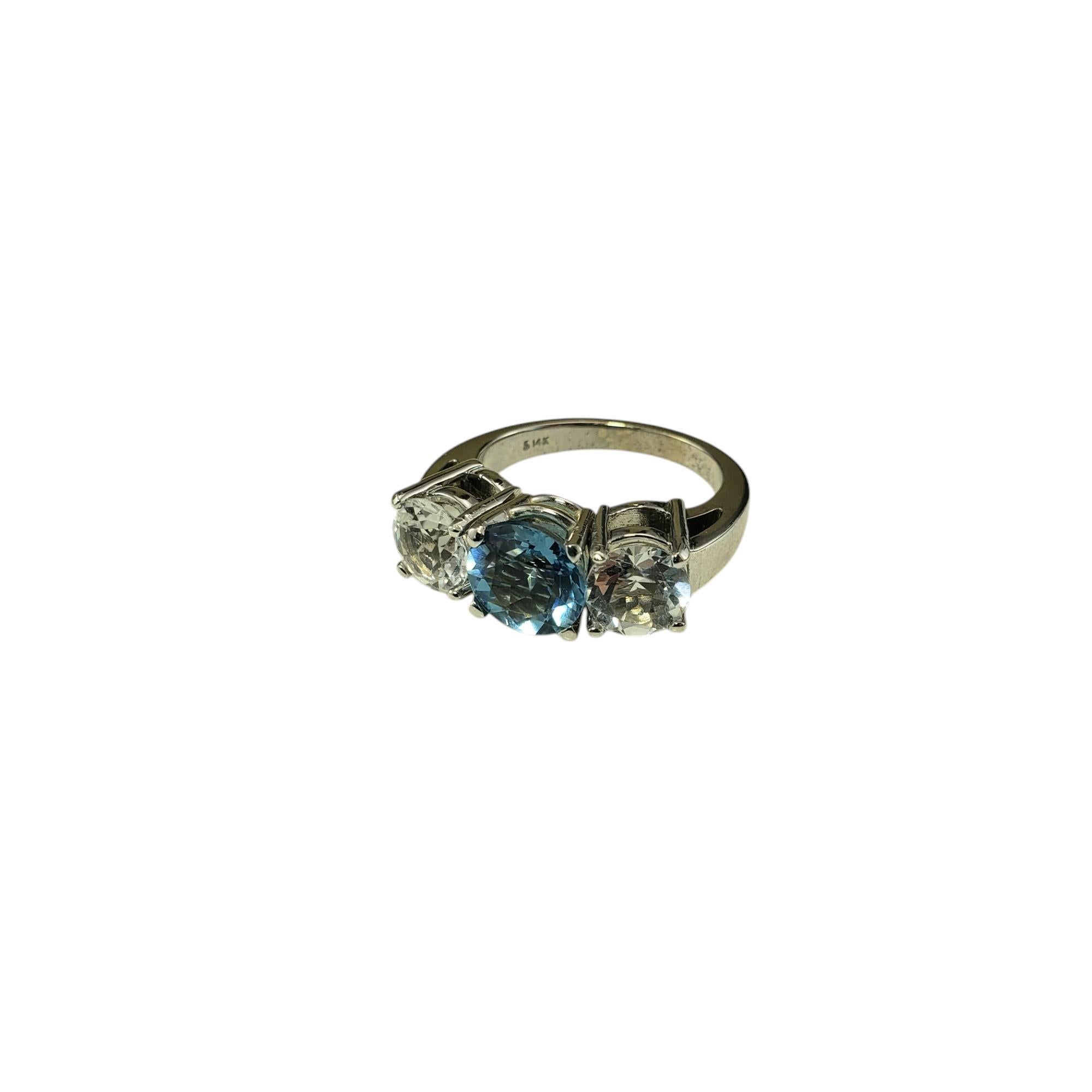 Taglio rotondo Anello in oro bianco 14 carati con topazio blu e incolore misura 7 #19734 in vendita