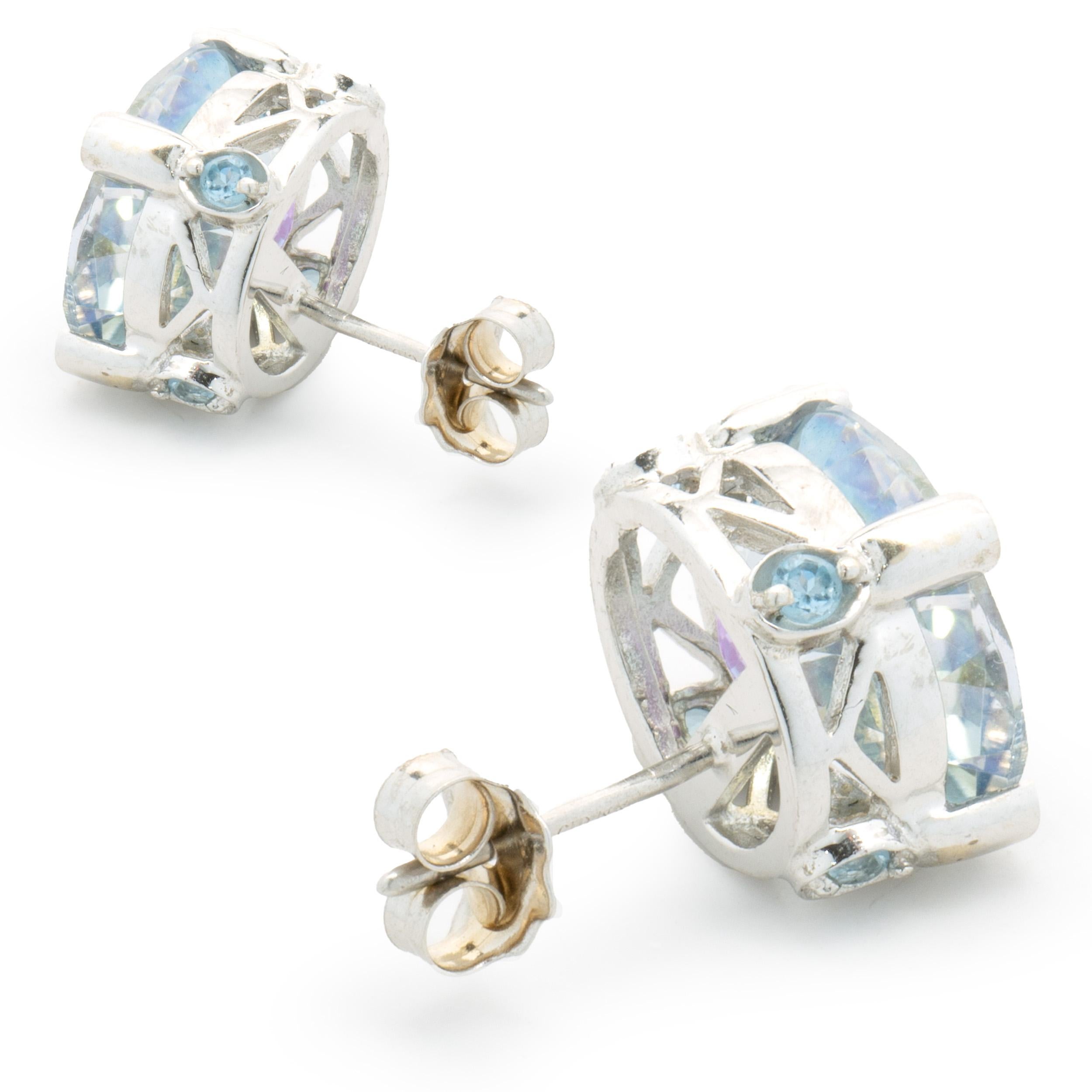 14 Karat White Gold Blue Mystic Topaz Stud Earrings In Excellent Condition For Sale In Scottsdale, AZ