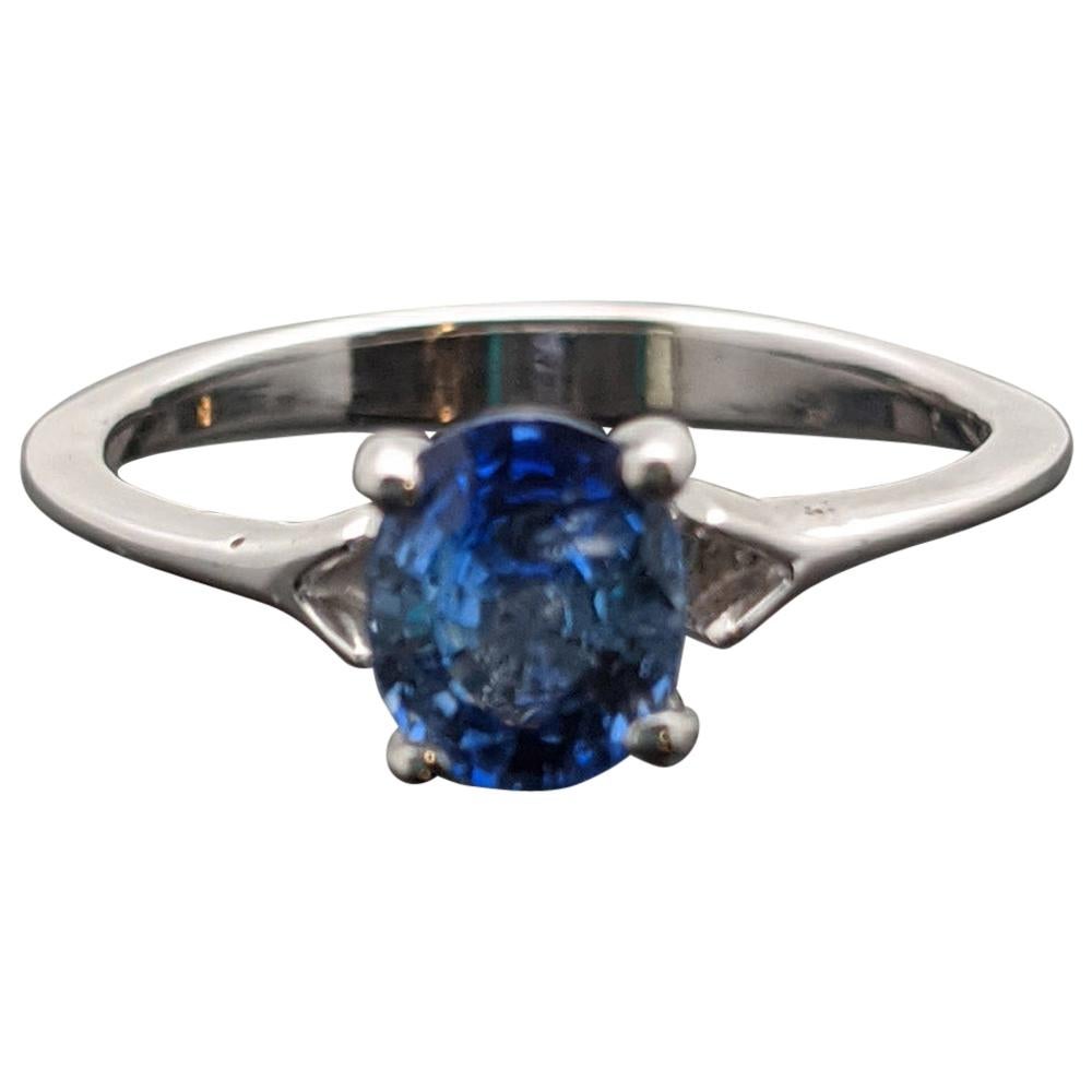 14 Karat White Gold Blue Sapphire Ring For Sale