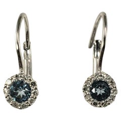 Ohrringe aus 14 Karat Weißgold mit blauem Topas und Diamanten #19908
