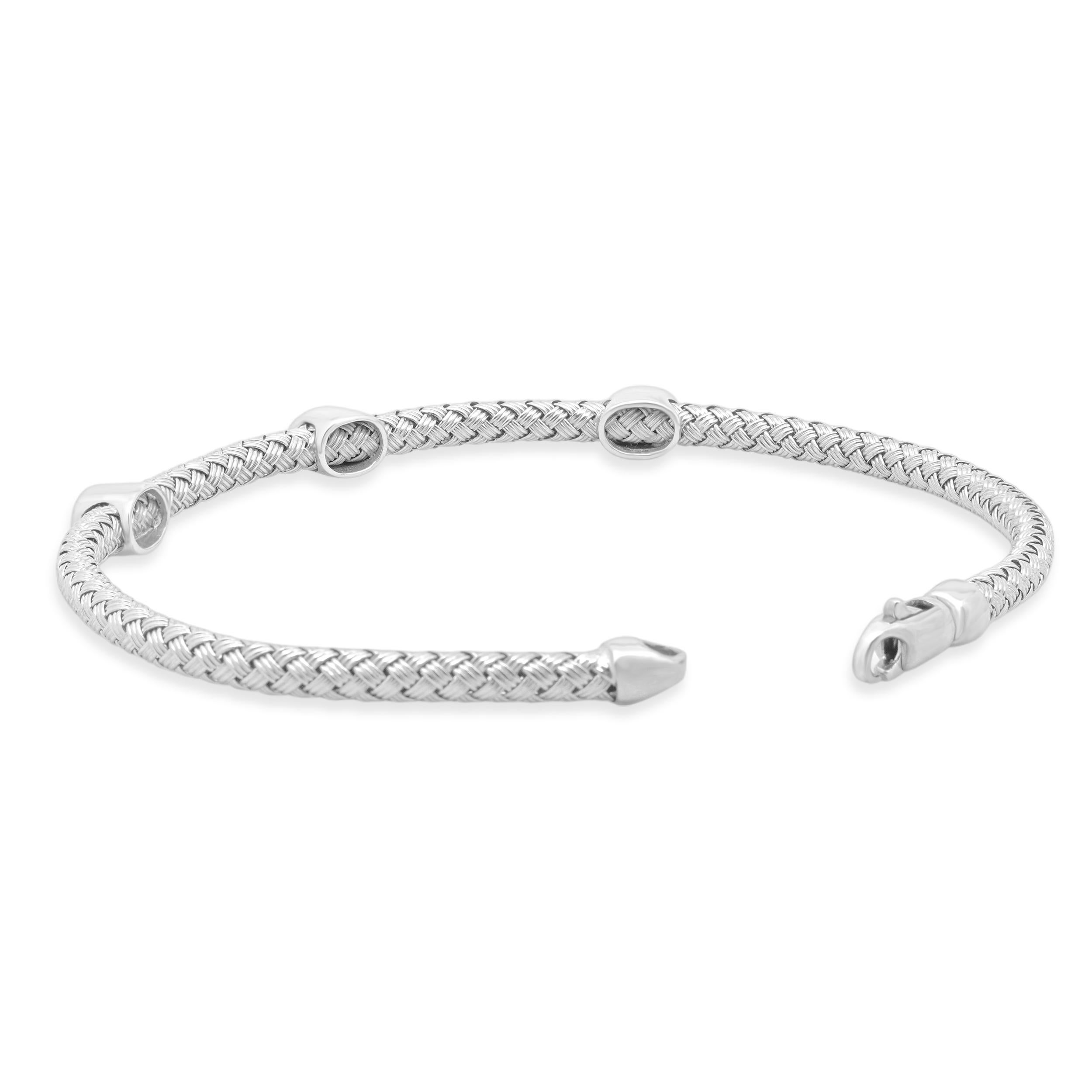 14 Karat Weißgold geflochtener Diamant-Armreif (Rundschliff) im Angebot