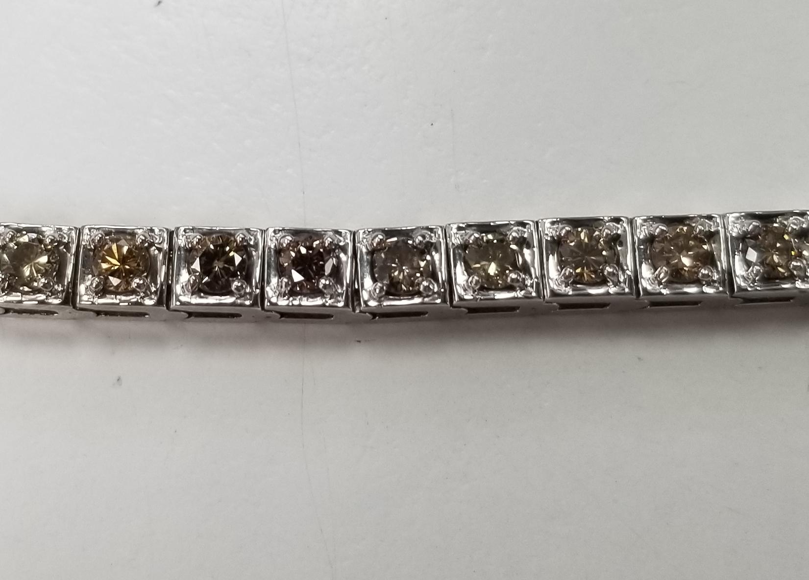 14 karat white gold brown diamond 