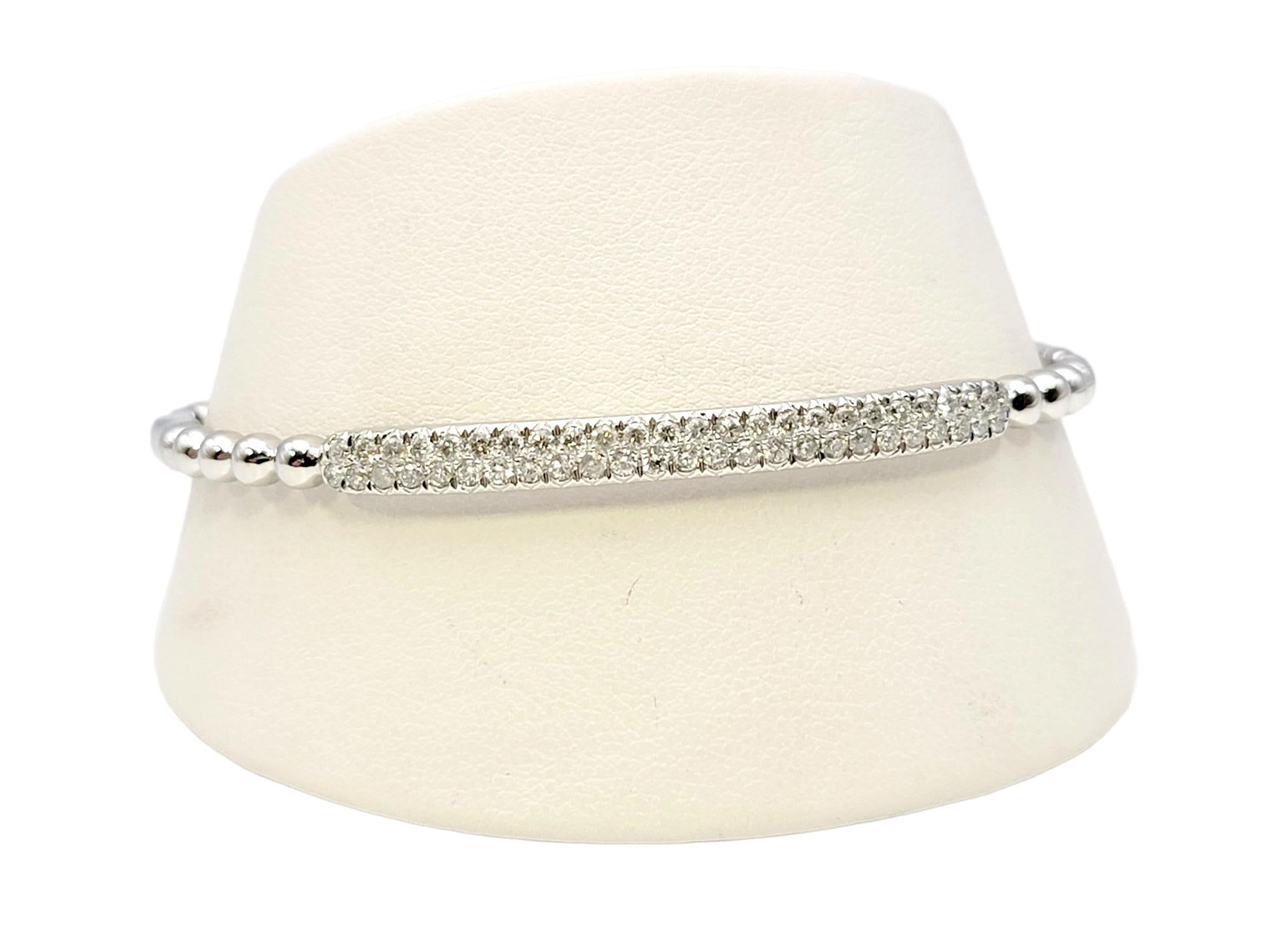 Pulsera brazalete apilable estrecha en oro blanco de 14 quilates con diamantes en venta 3