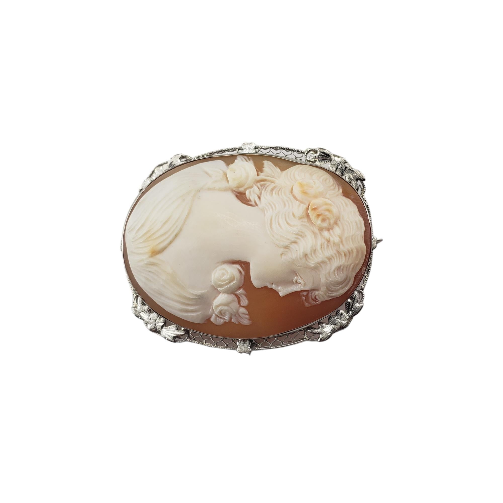 14 Karat White Gold Cameo Brooch/Pendant #15511 In Good Condition For Sale In Washington Depot, CT