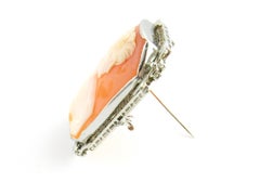 Broche ou pendentif camée en or blanc 14 carats