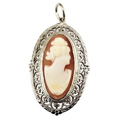 Pendentif camée en or blanc 14 carats