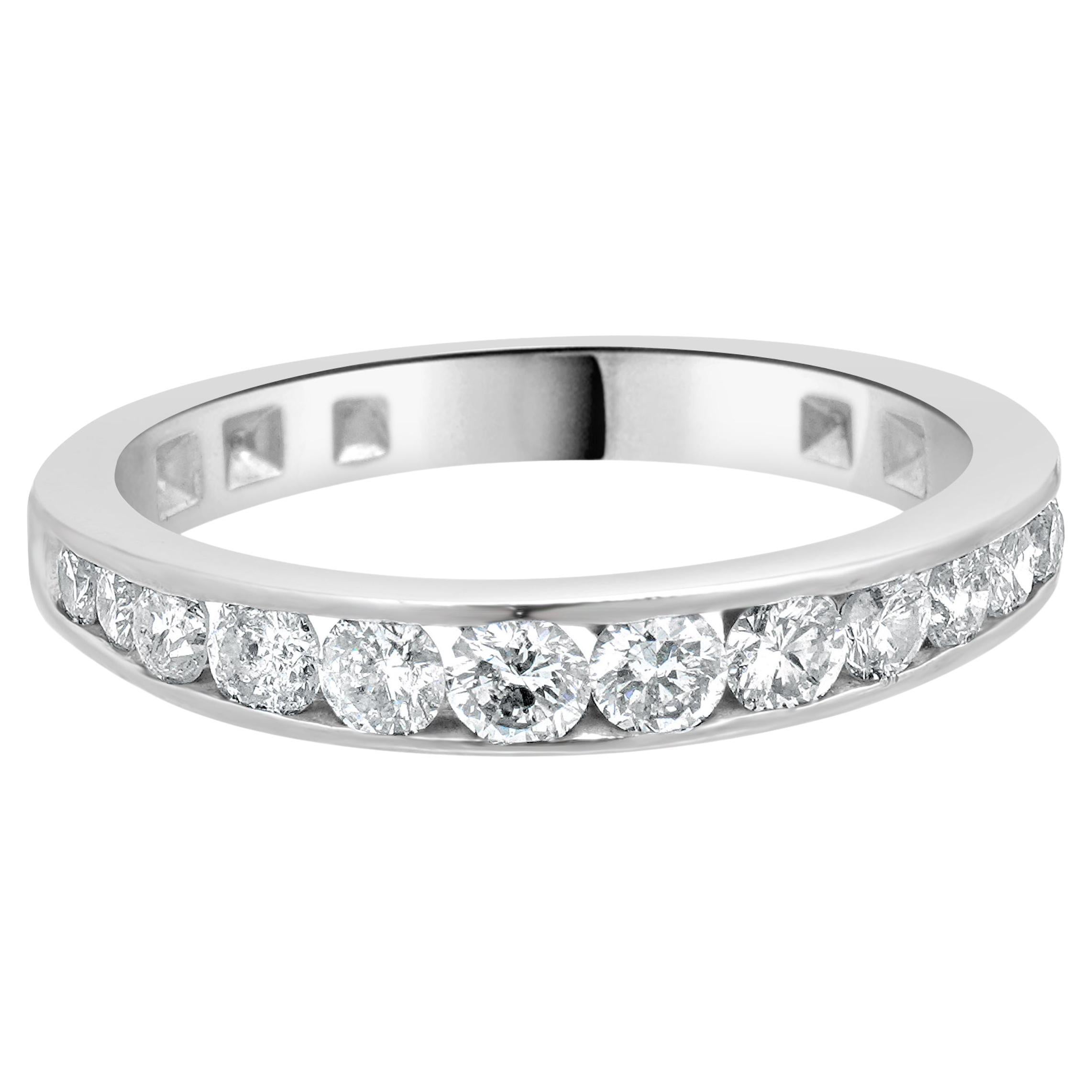 Fascia anniversario con diamanti incastonati in oro bianco 14 carati