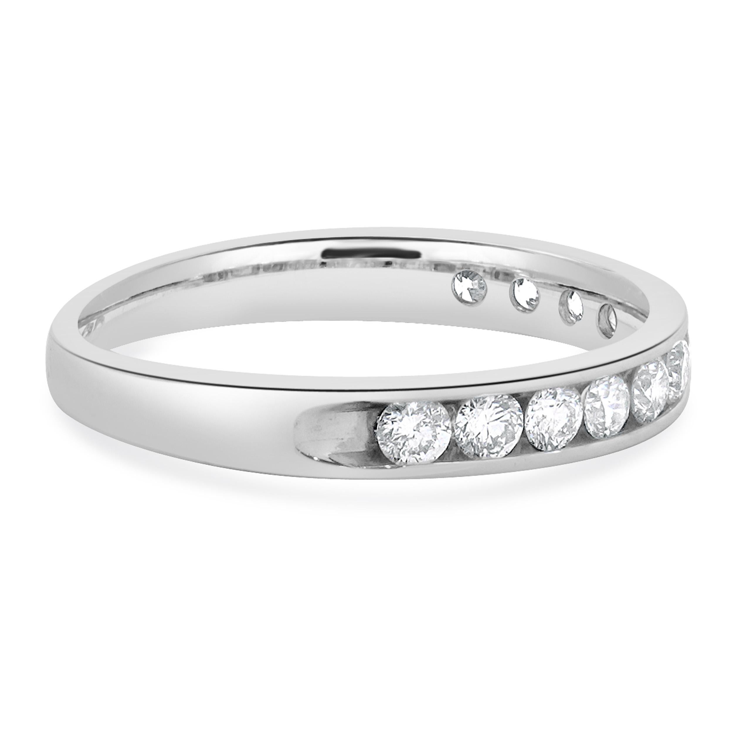 14 Karat White Gold Channel Set Diamond Band In Excellent Condition For Sale In Scottsdale, AZ