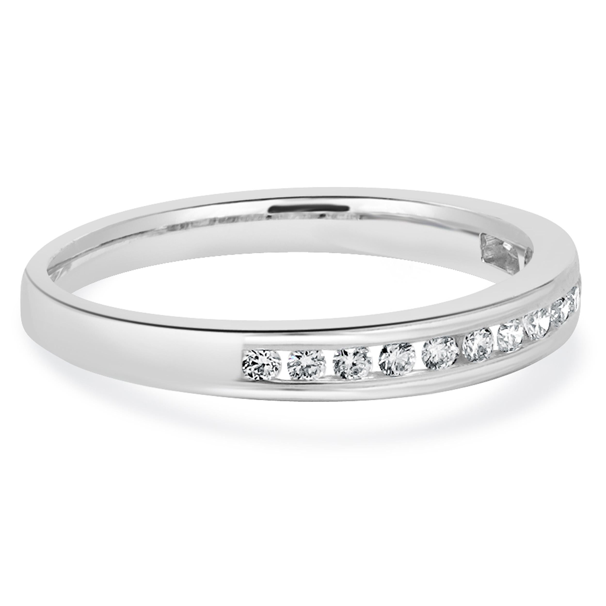 14 Karat White Gold Channel Set Diamond Band In Excellent Condition For Sale In Scottsdale, AZ
