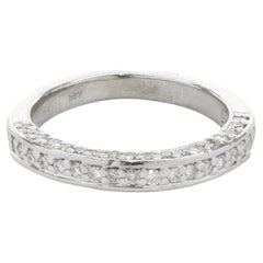 Anillo de Diamantes en Canales de Oro Blanco de 14 Kilates