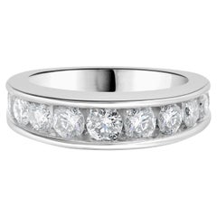 Anillo de Diamantes en Canales de Oro Blanco de 14 Kilates