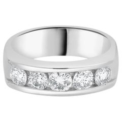 Diamantring aus 14 Karat Weißgold mit Kanalfassung