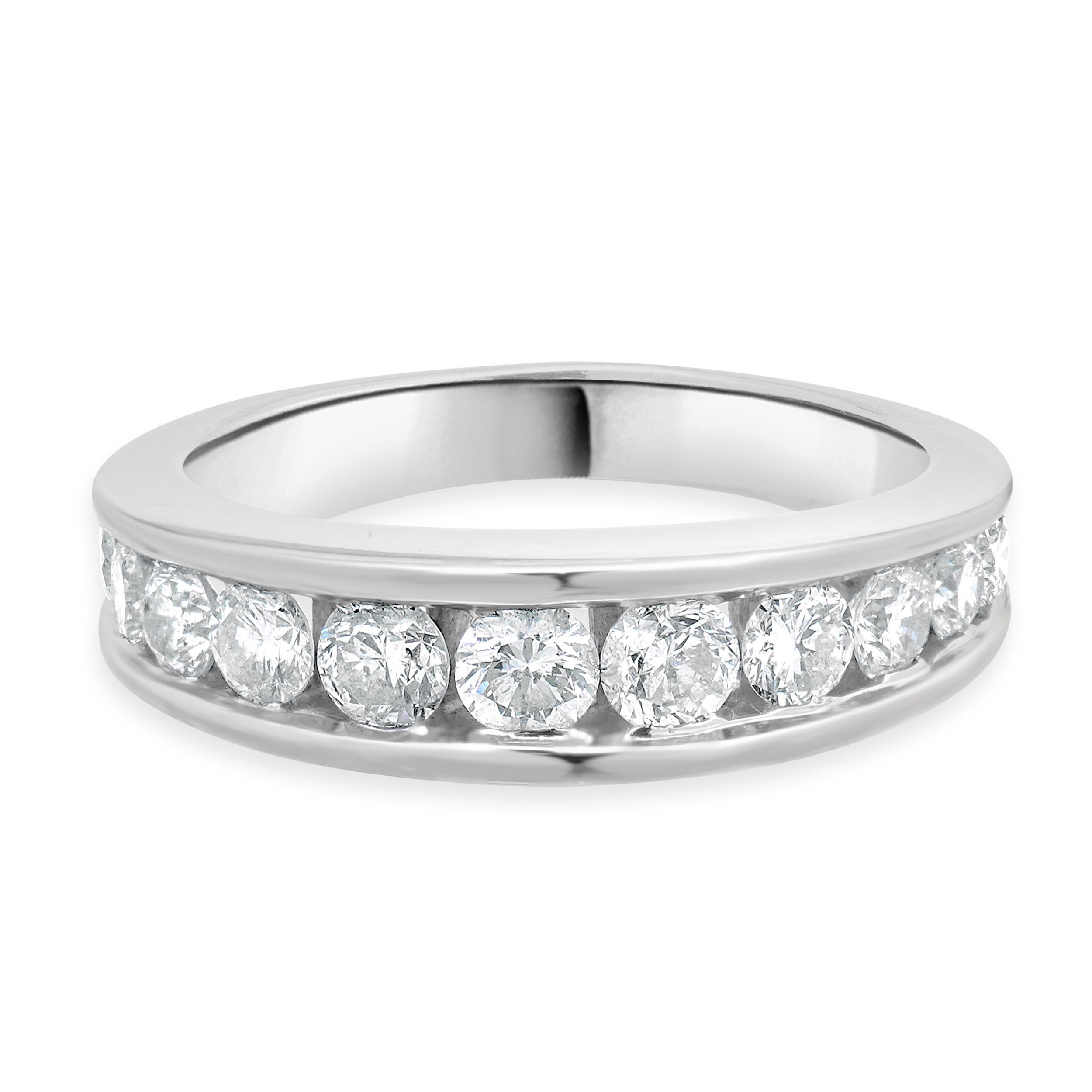 Bracelet en or blanc 14 carats serti de diamants en bande