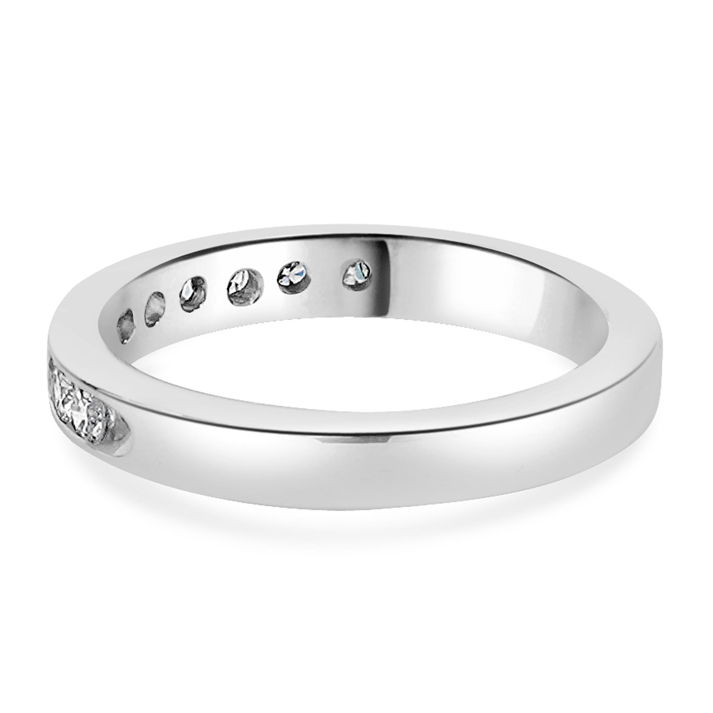 14 Karat White Gold Channel Set Round Diamond Band In Excellent Condition For Sale In Scottsdale, AZ