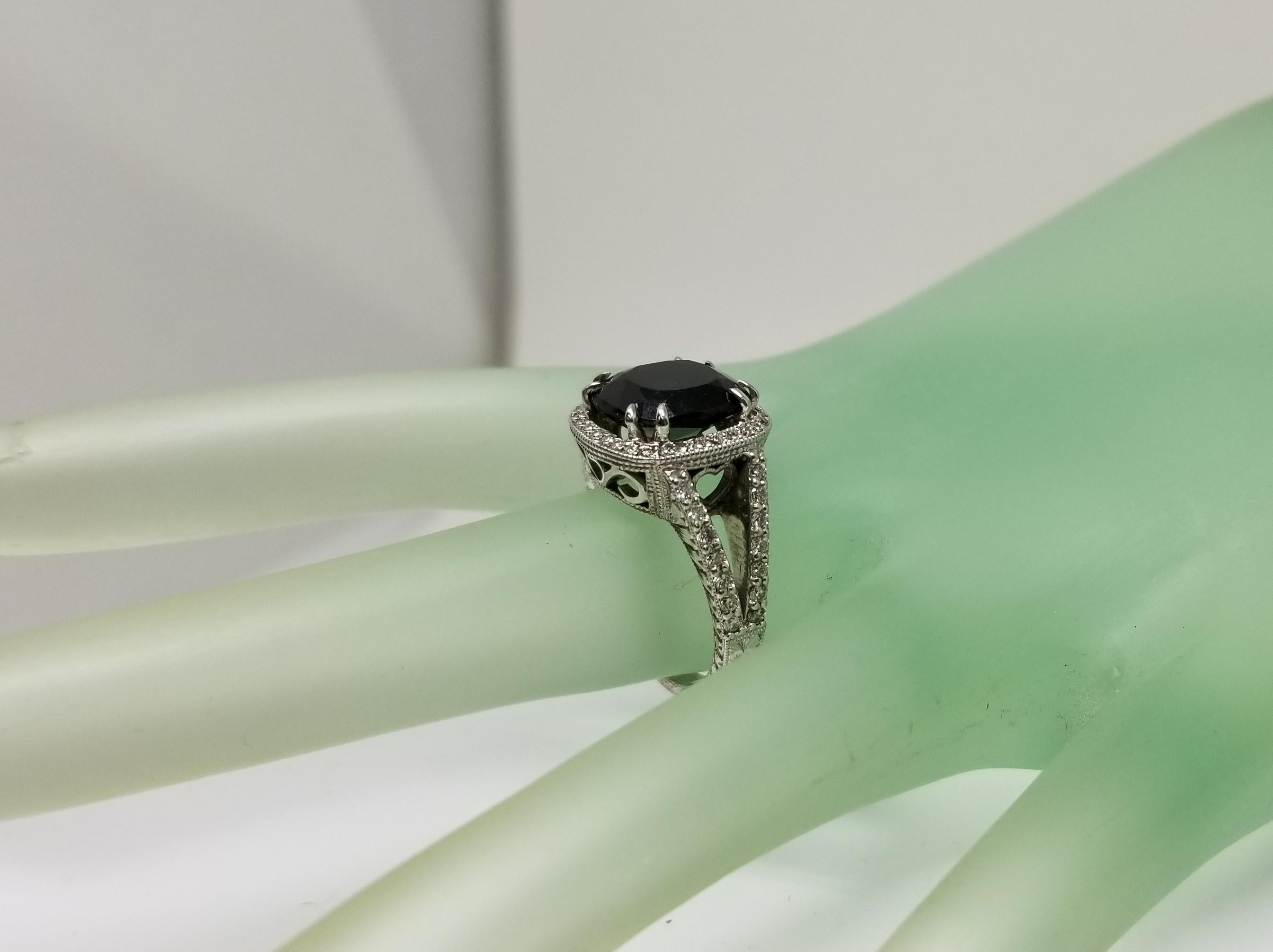 14 Karat White Gold Chrome Diopside and Diamond Ring For Sale 1