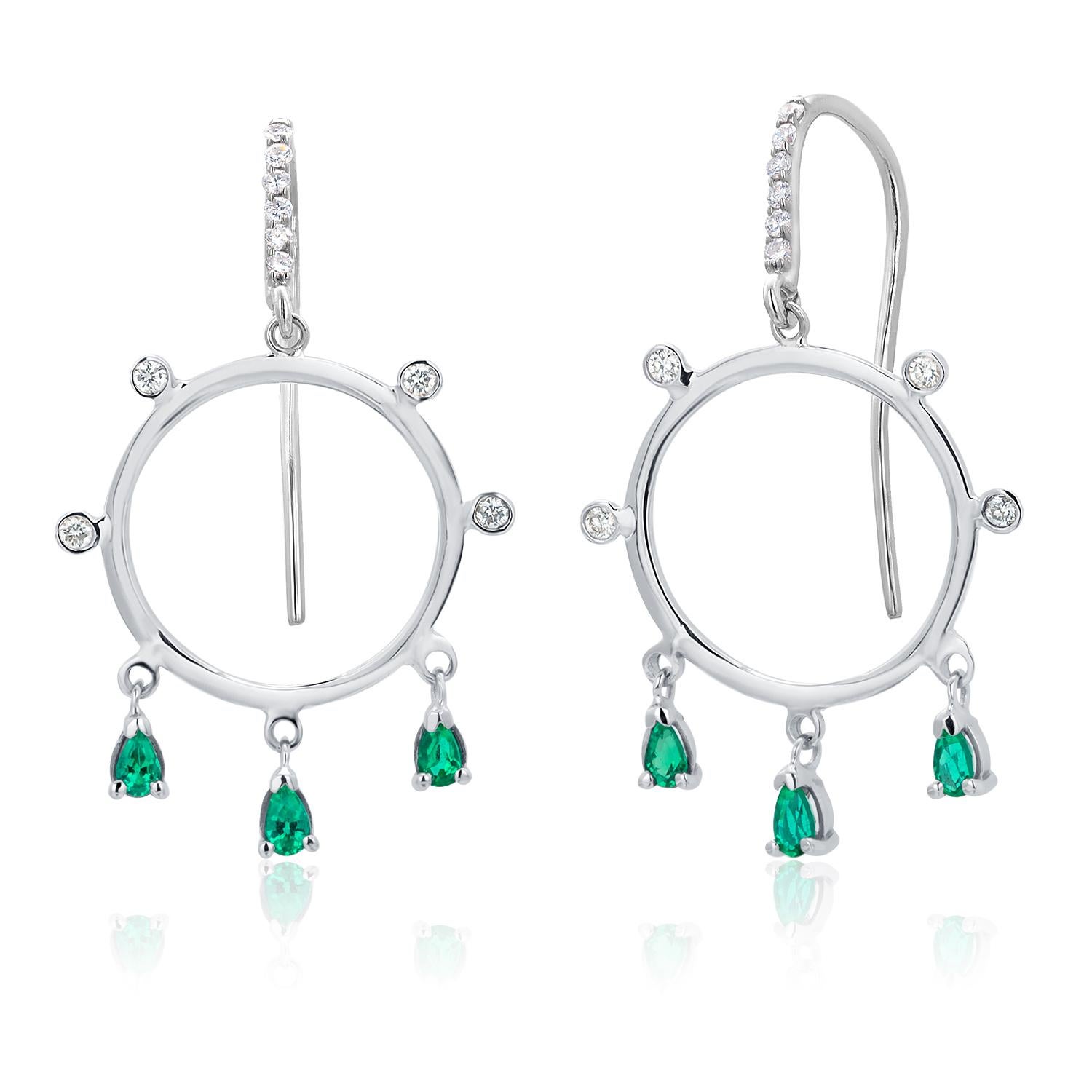 14 Karat White Gold Circle Hoop 1.65 Inch Earrings with Emeralds and Diamonds For Sale 4