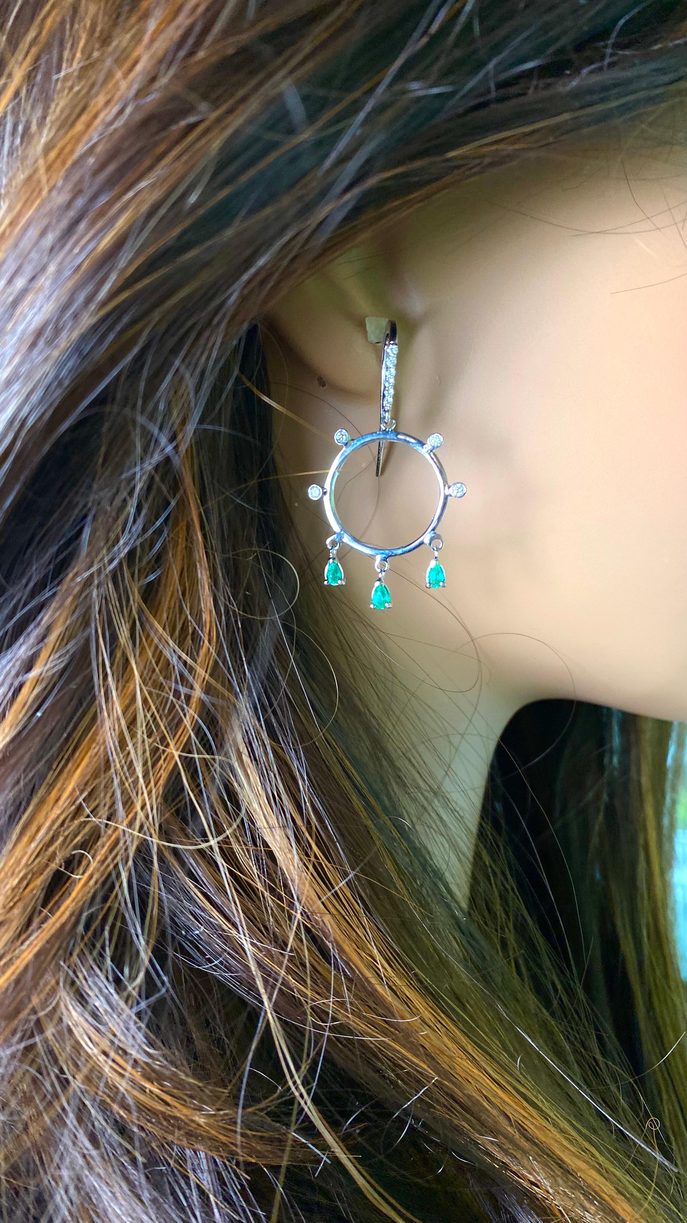 14 Karat White Gold Circle Hoop 1.65 Inch Earrings with Emeralds and Diamonds For Sale 3