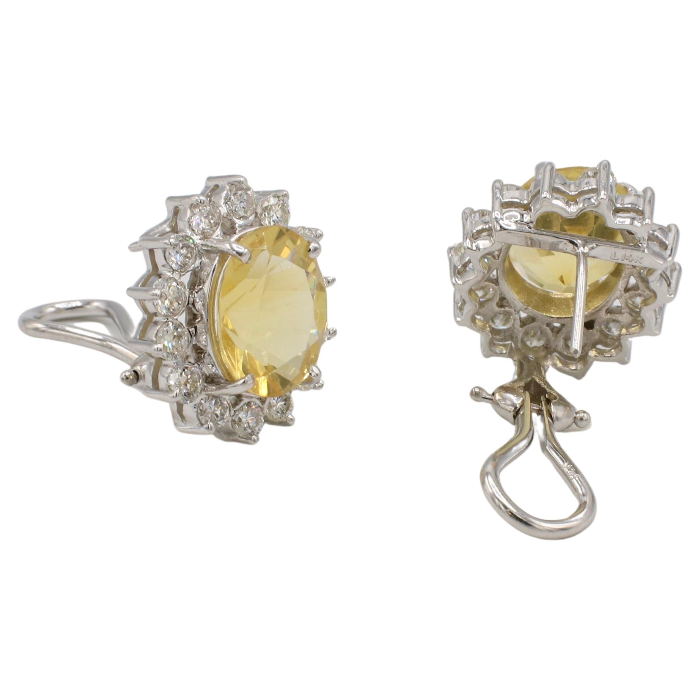 Taille ovale Boucles d'oreilles en or blanc 14 carats, citrine et diamants naturels  en vente