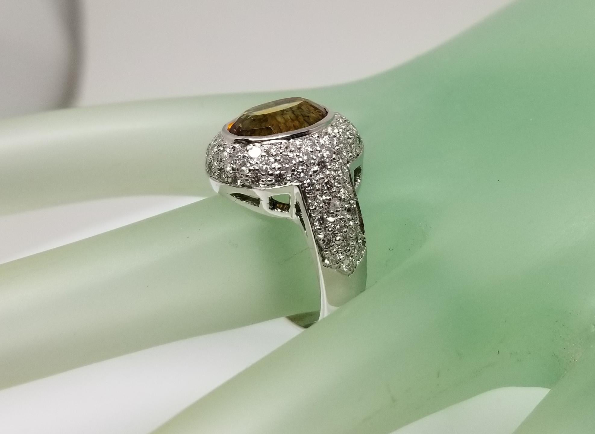 14 Karat White Gold Citrine Topaz and Diamond Pave' Ring For Sale 2