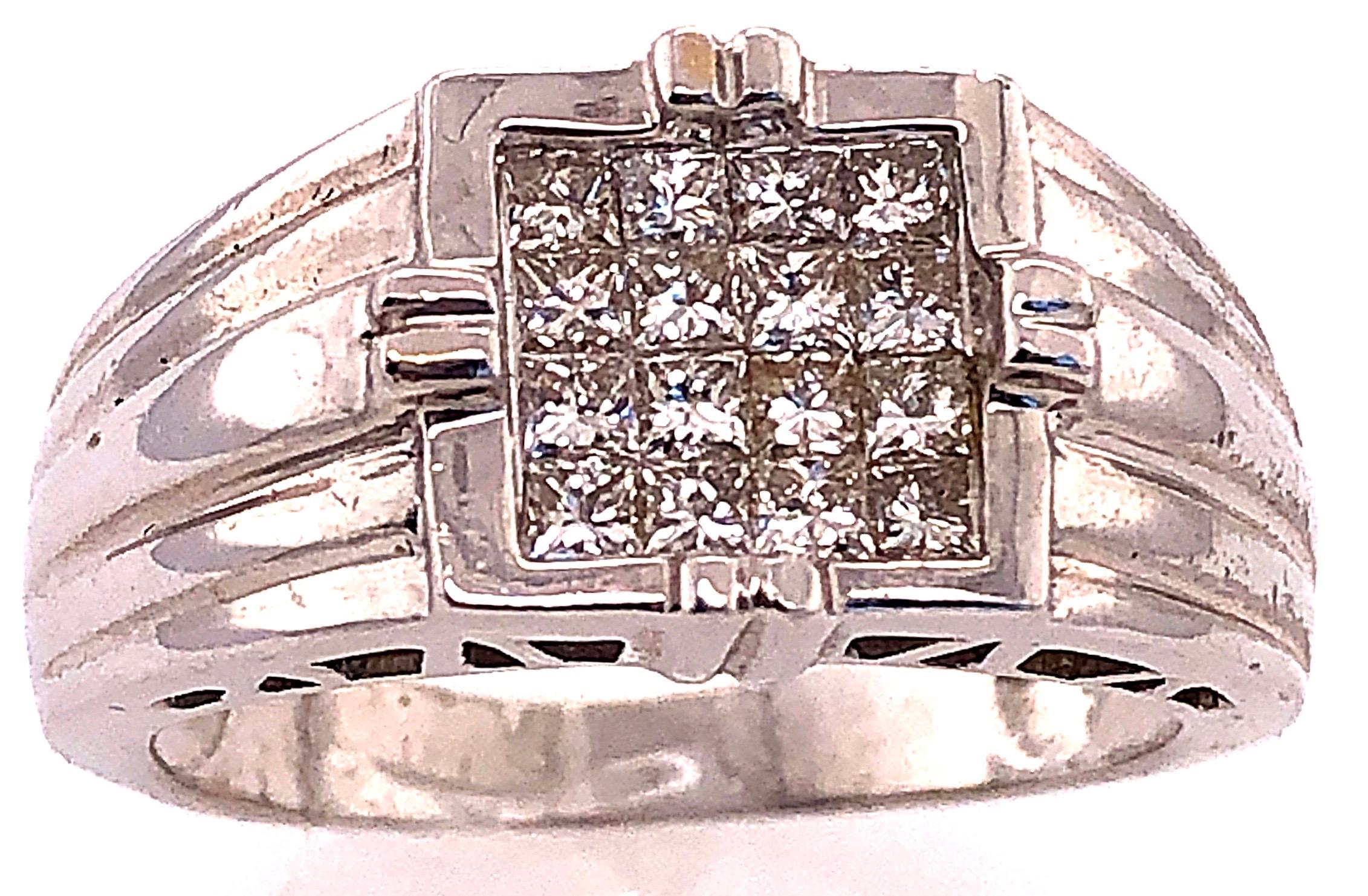 14 Karat White Gold Cluster Diamond Ring.
16 piece diamonds with 1.00 total diamond weight.
Size 11.25 
9.70 grams total weight.
11.90 mm ring height.