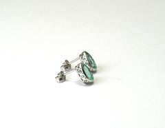 Orecchini con smeraldo colombiano in oro bianco 14 carati