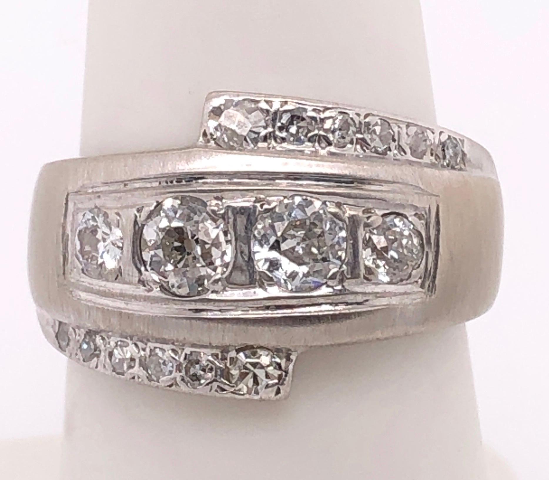 14 Karat White Gold Contemporary Diamond Band Wedding Bridal Ring In Good Condition For Sale In Stamford, CT